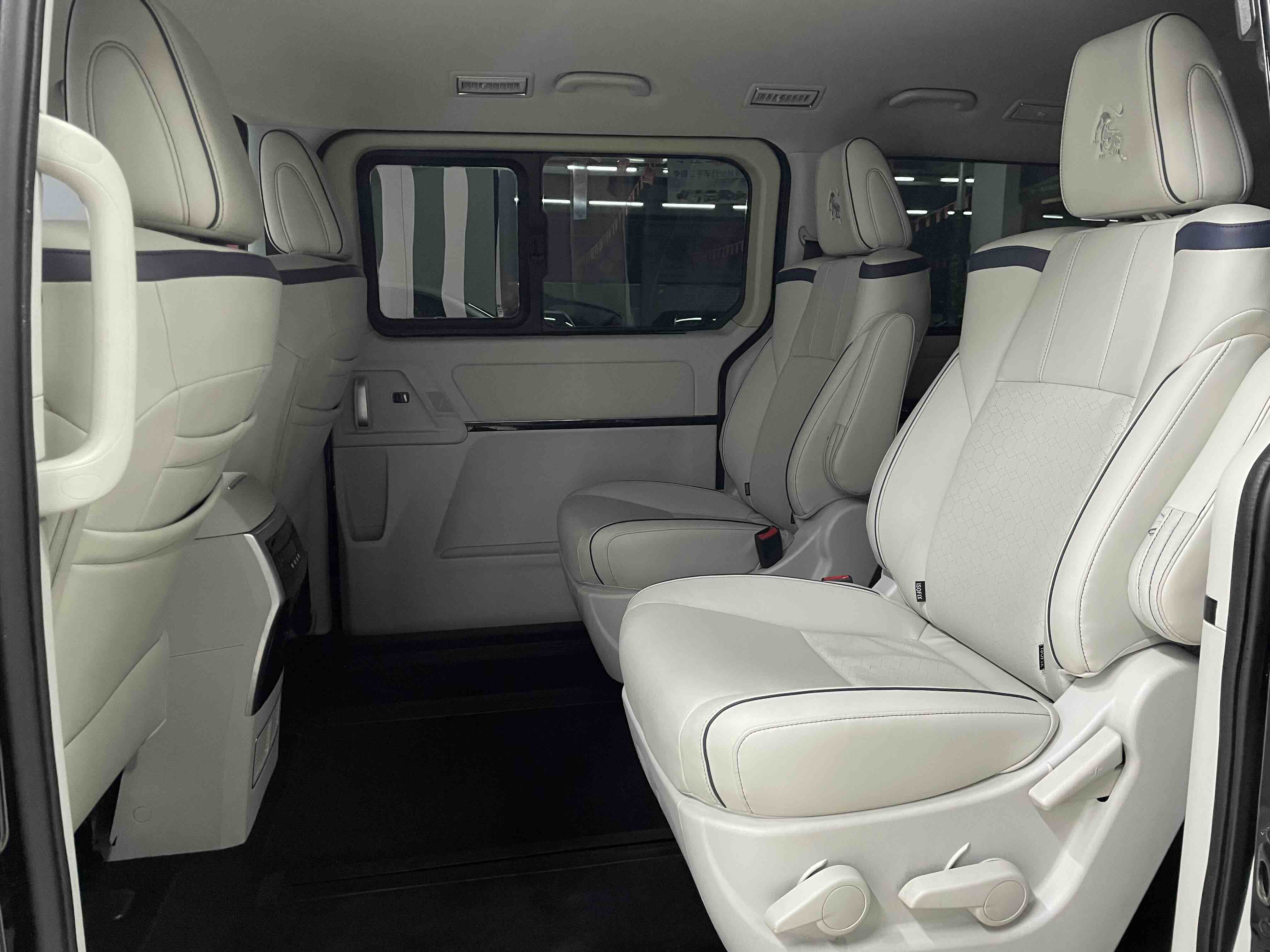 Forthing M7 2024 #9 Forthing M7 2024 imagem de carro #9