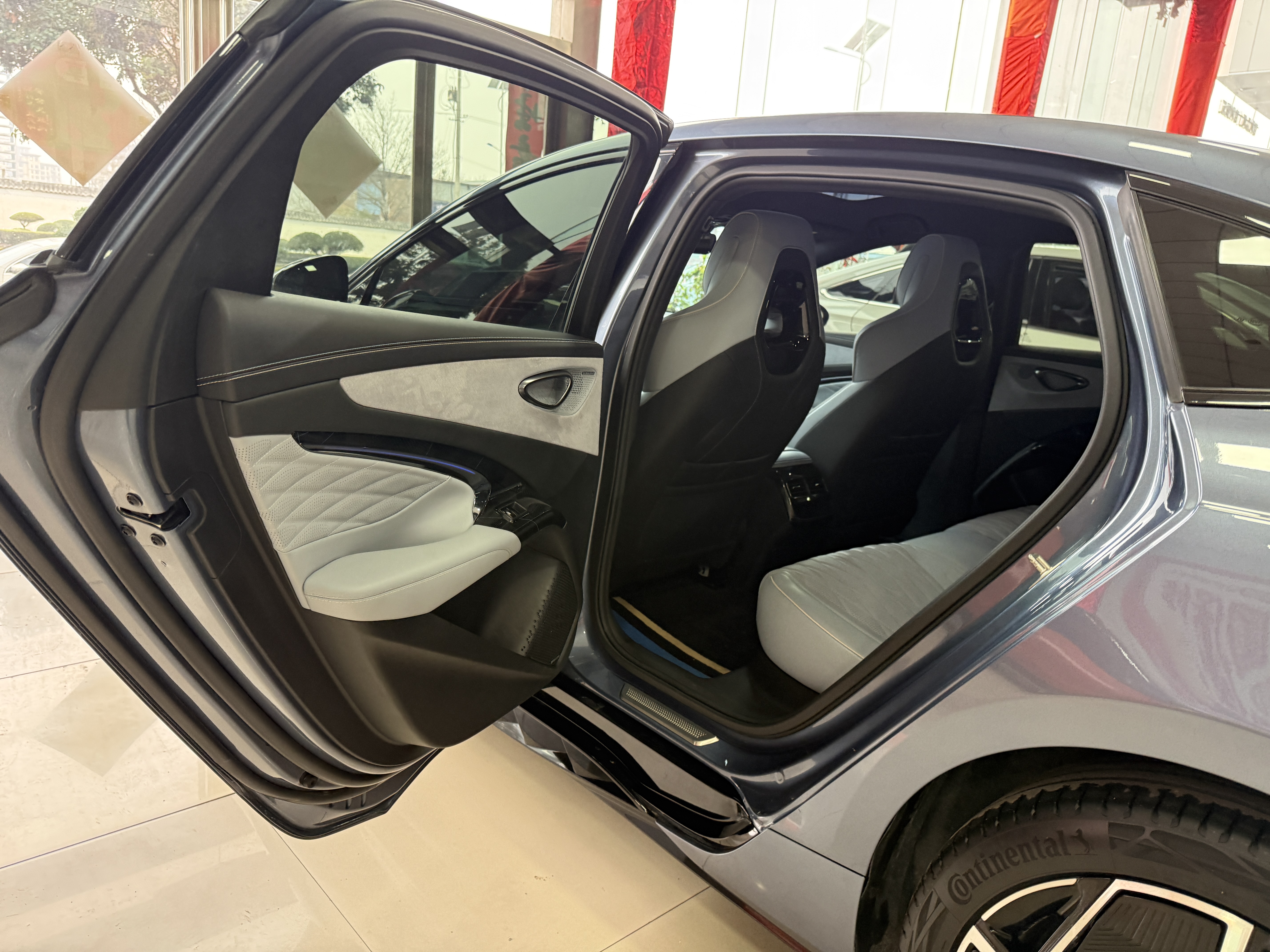 BYD Seal 2023 immagine di auto #9