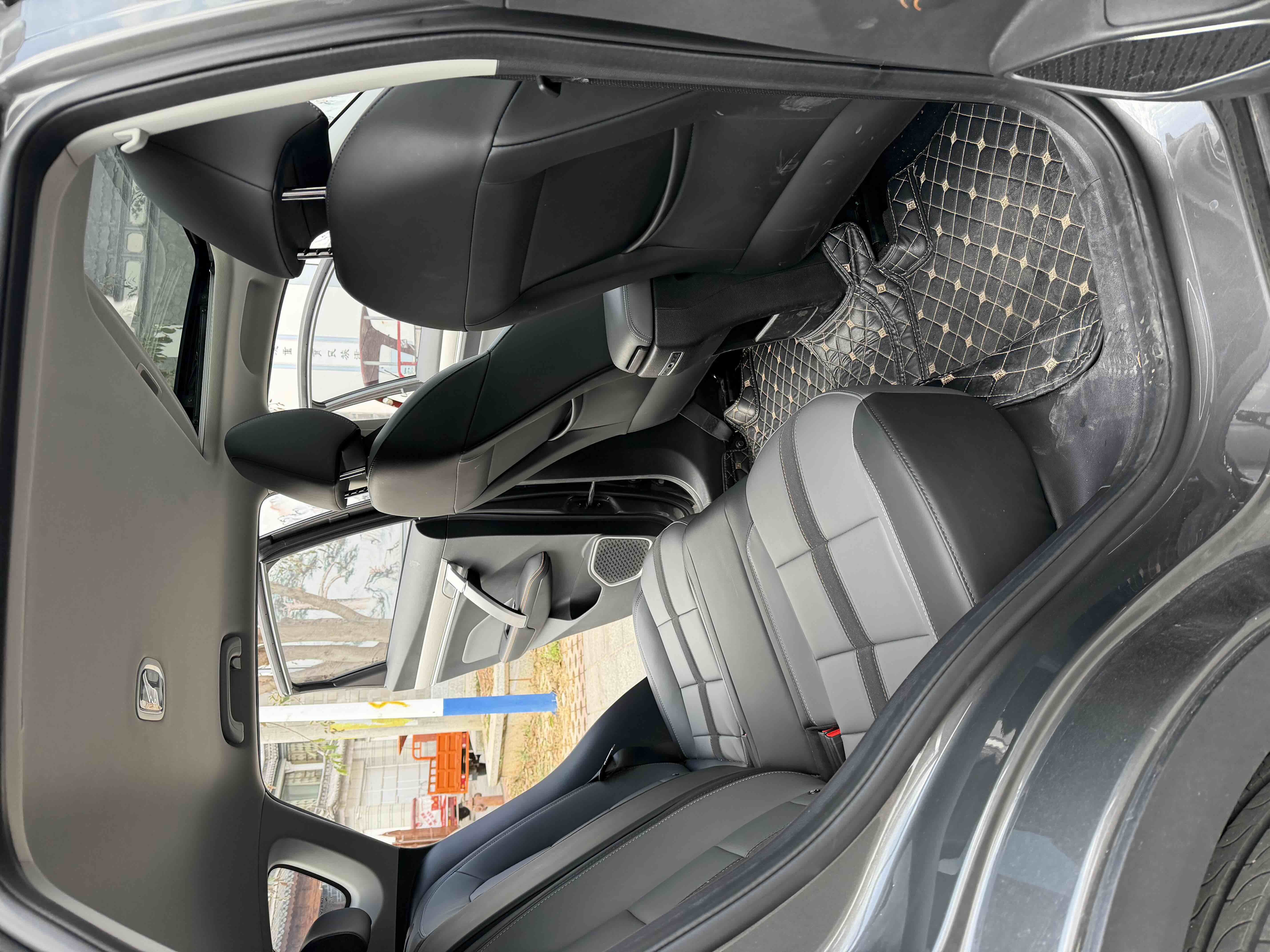 GEELY Coolray 2024 car image #9