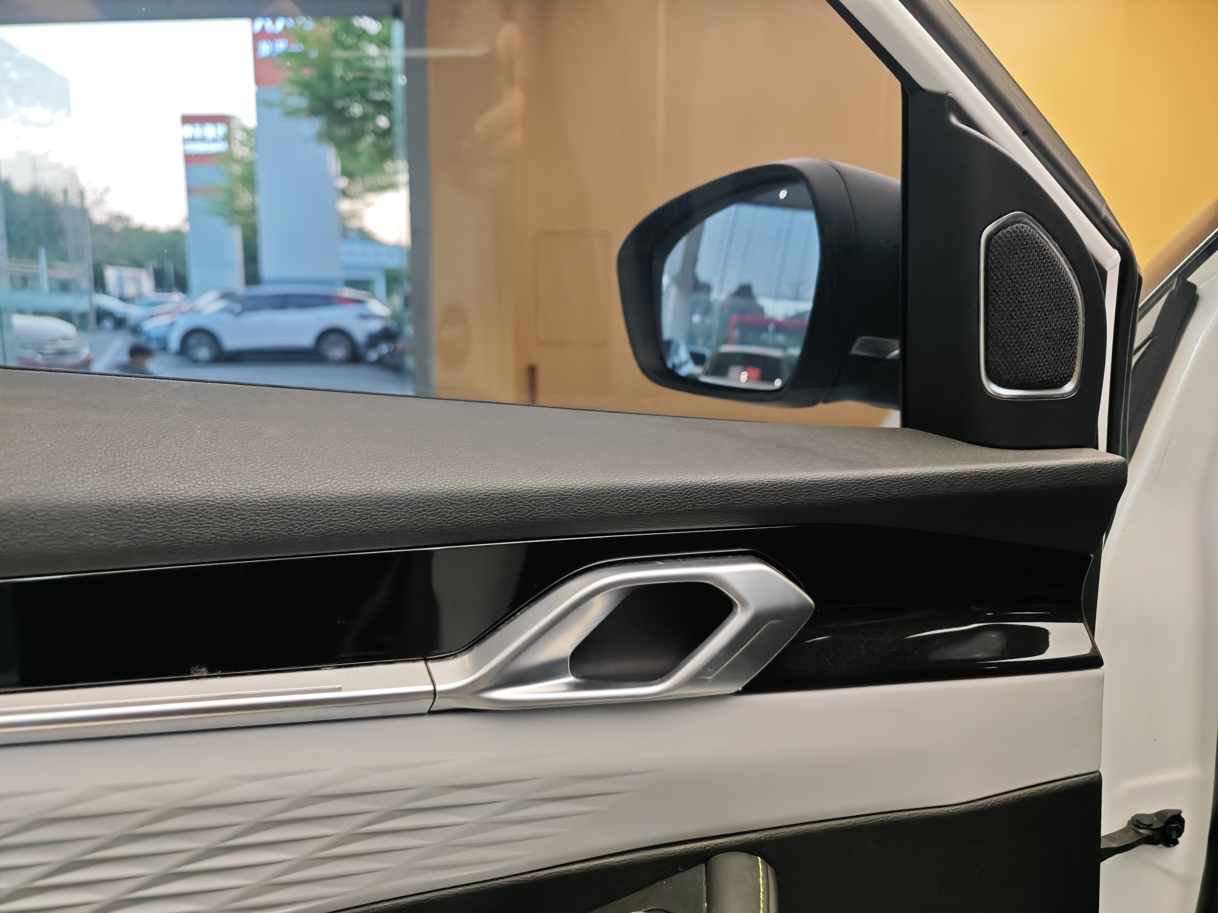 GEELY Coolray 2023 immagine di auto #9