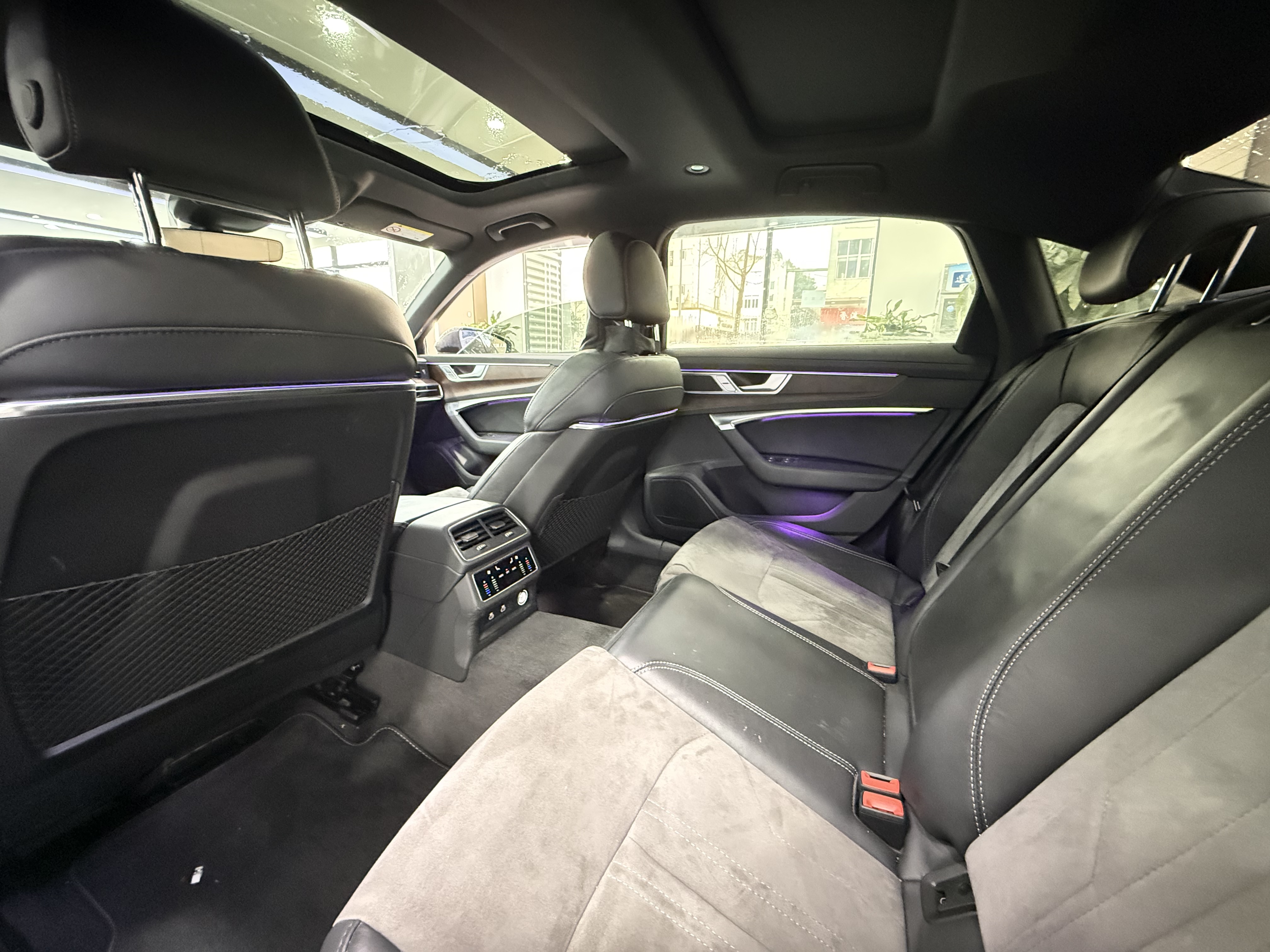 Audi A6L 2022 car image #9
