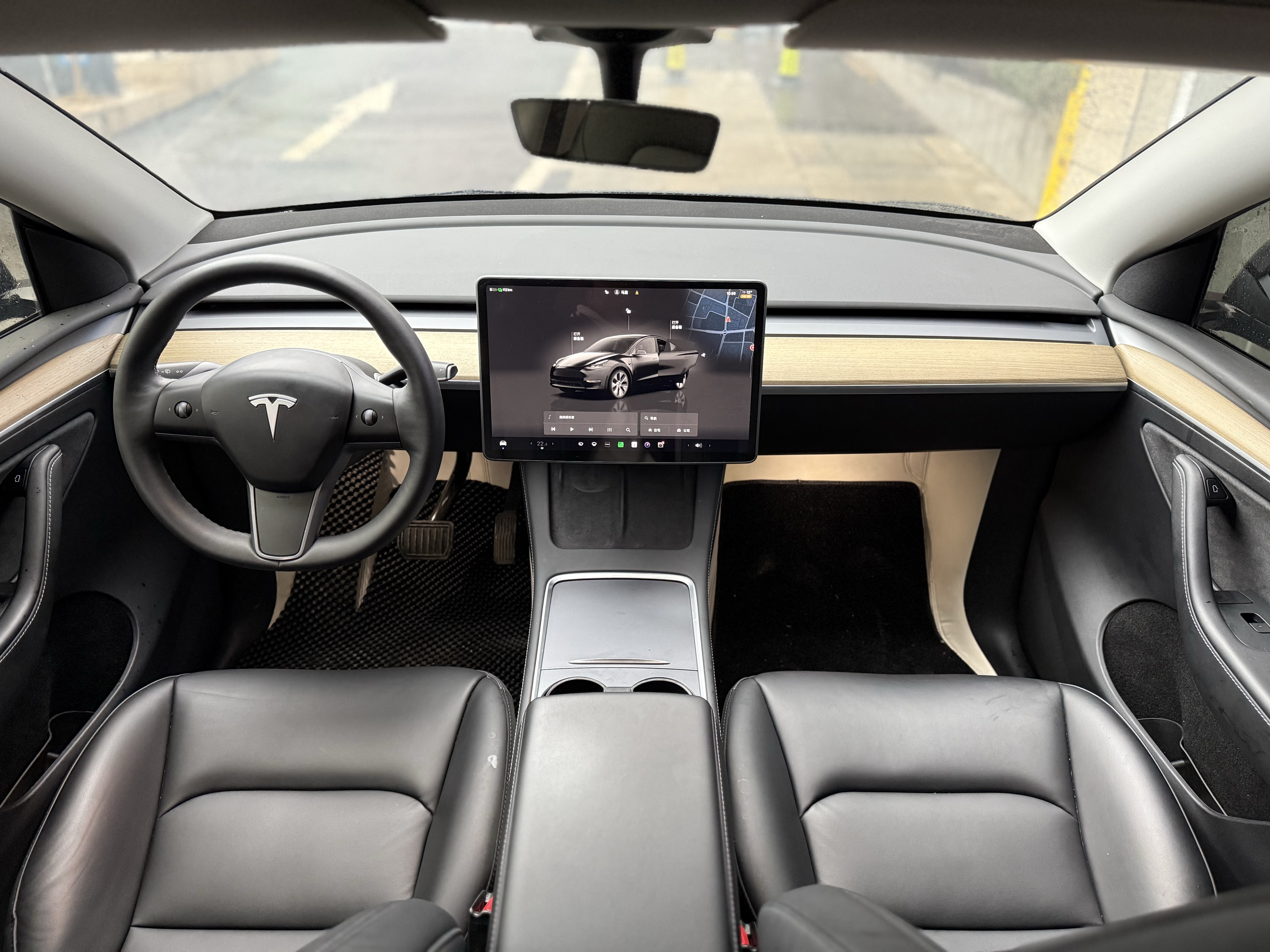 Tesla Model Y 2022 car image #9