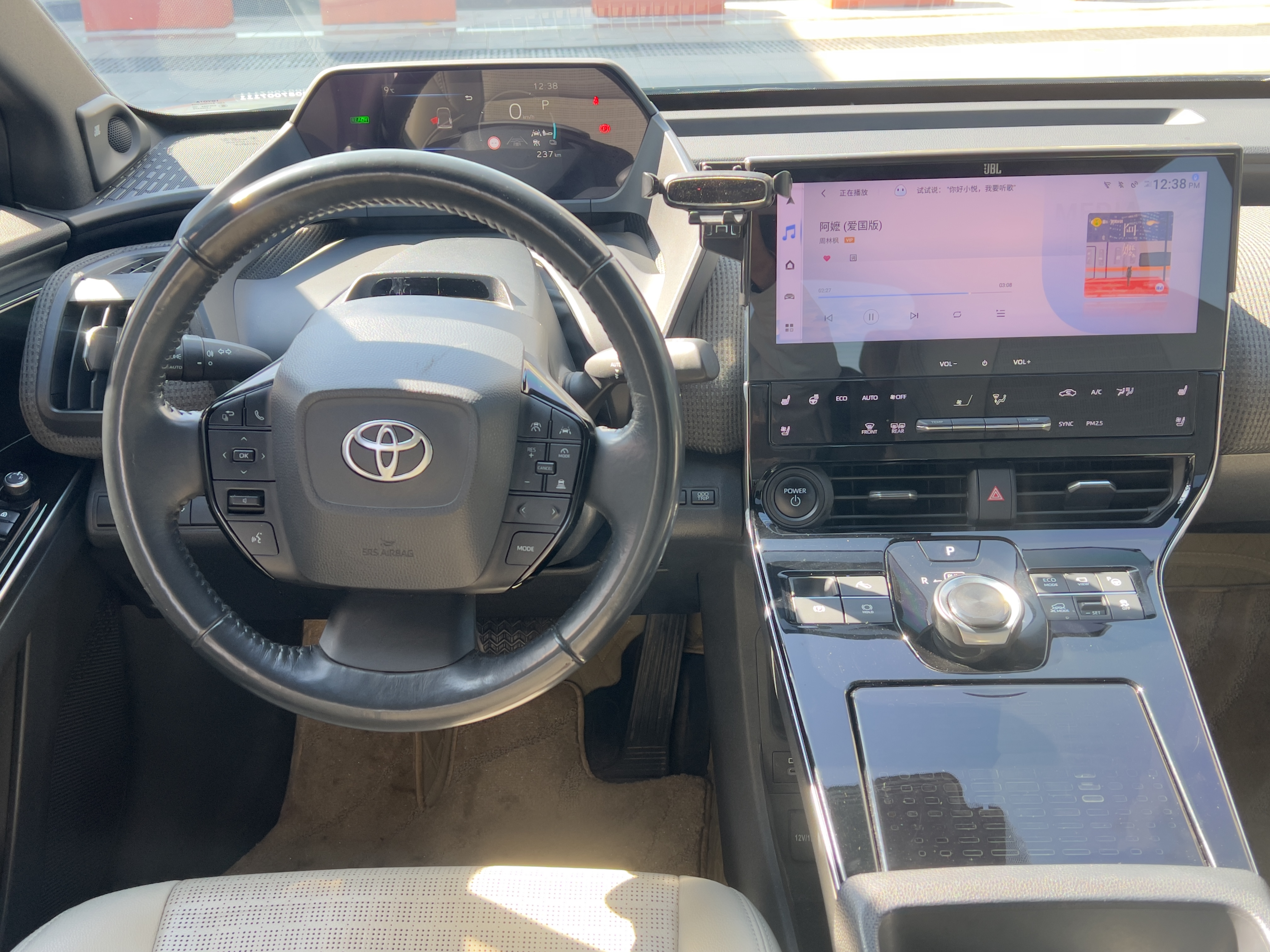 Toyota bZ4X 2022 #9 Toyota bZ4X 2022 car image #9