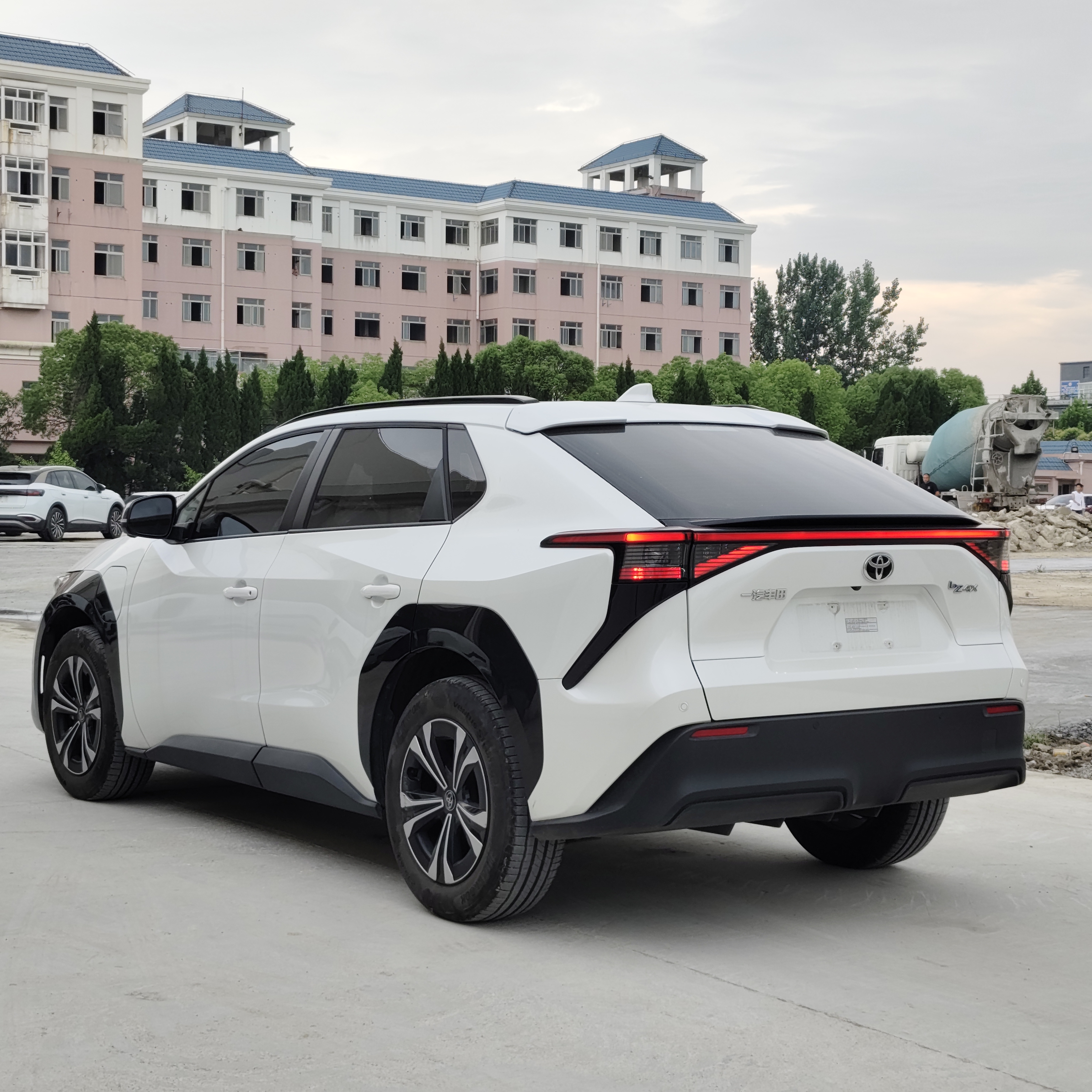 丰田 一汽丰田bZ4X 2023 汽车图片 #9