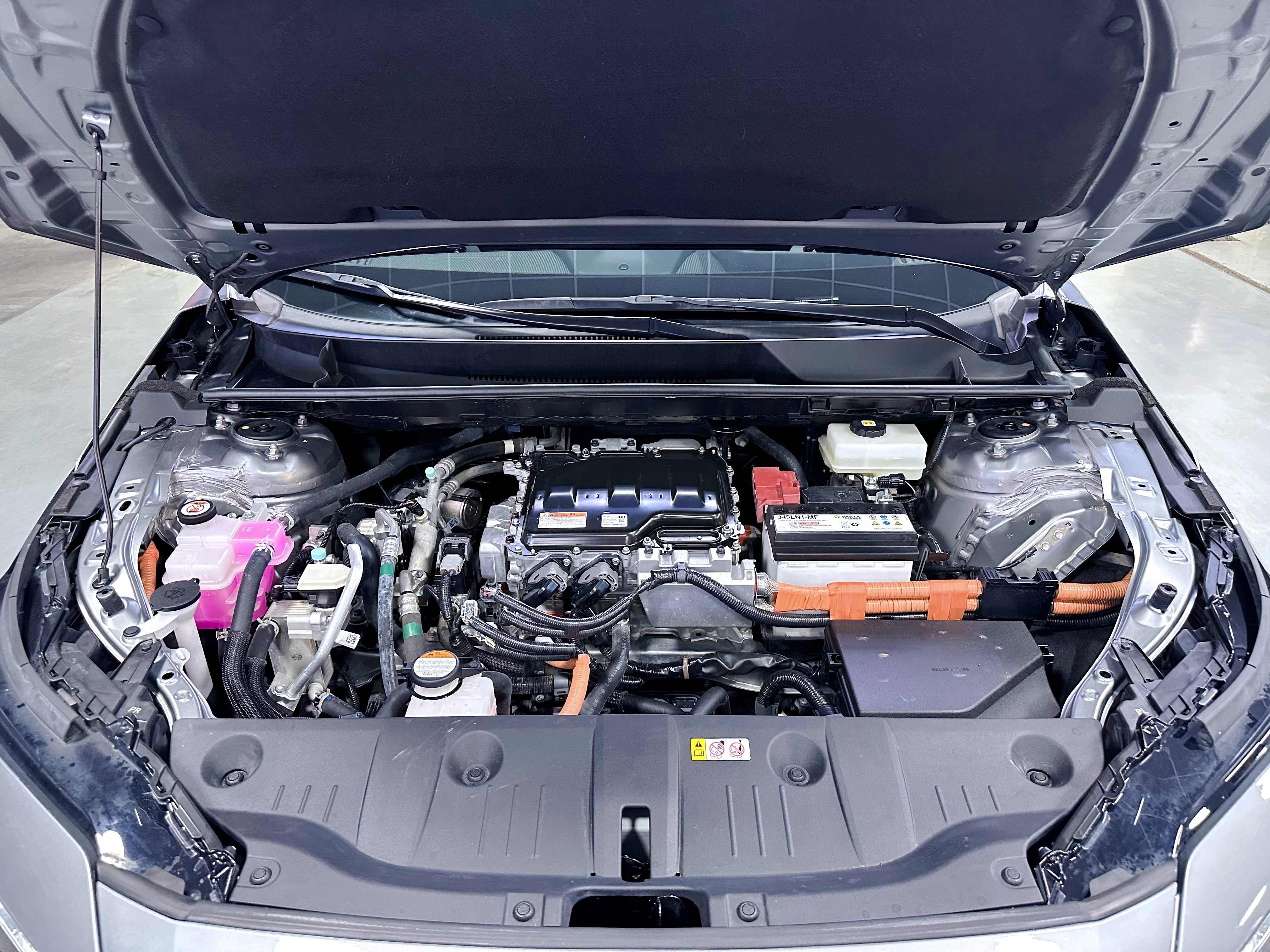 Toyota bZ4X 2023 immagine di auto #9