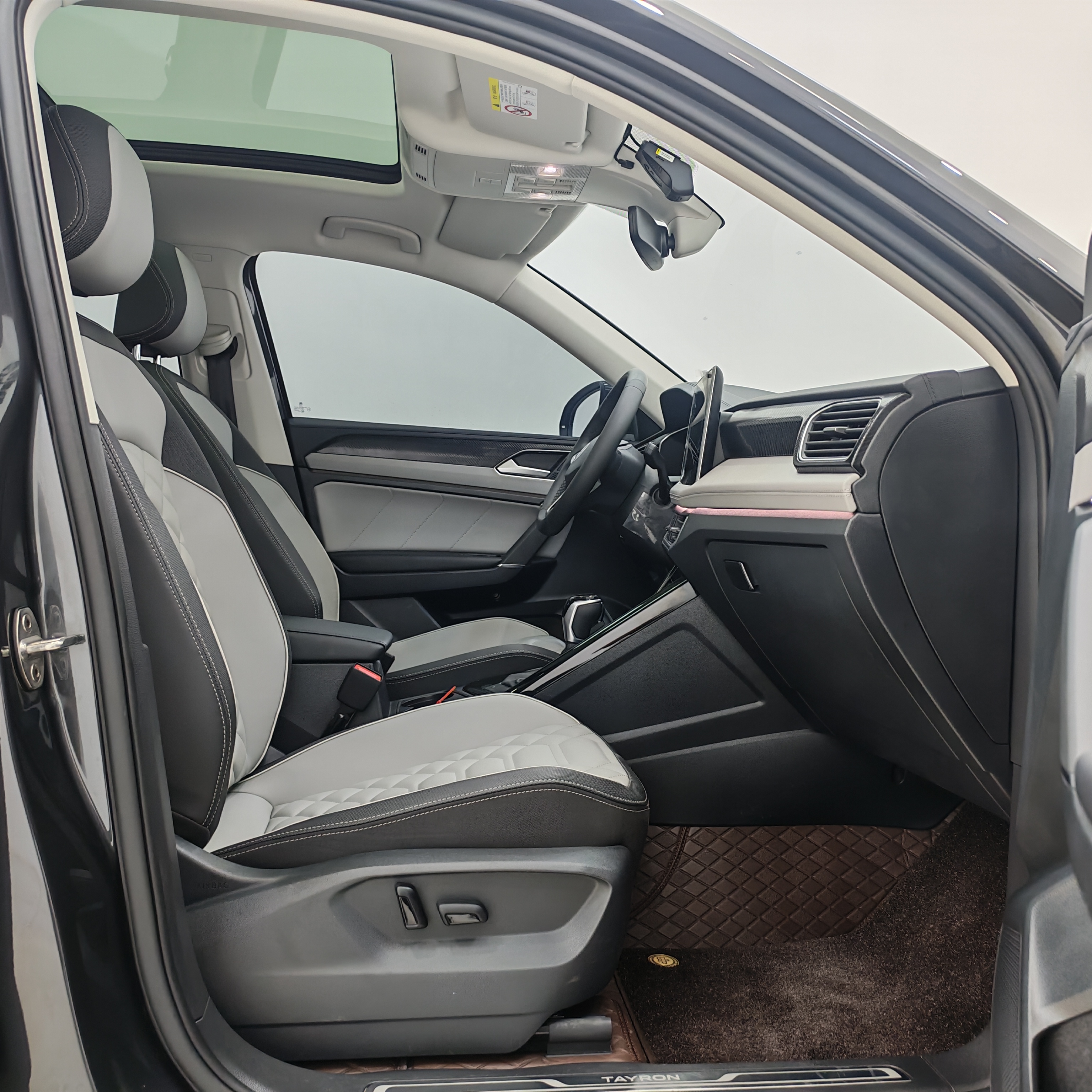 Volkswagen Tayron 2023 car image #9