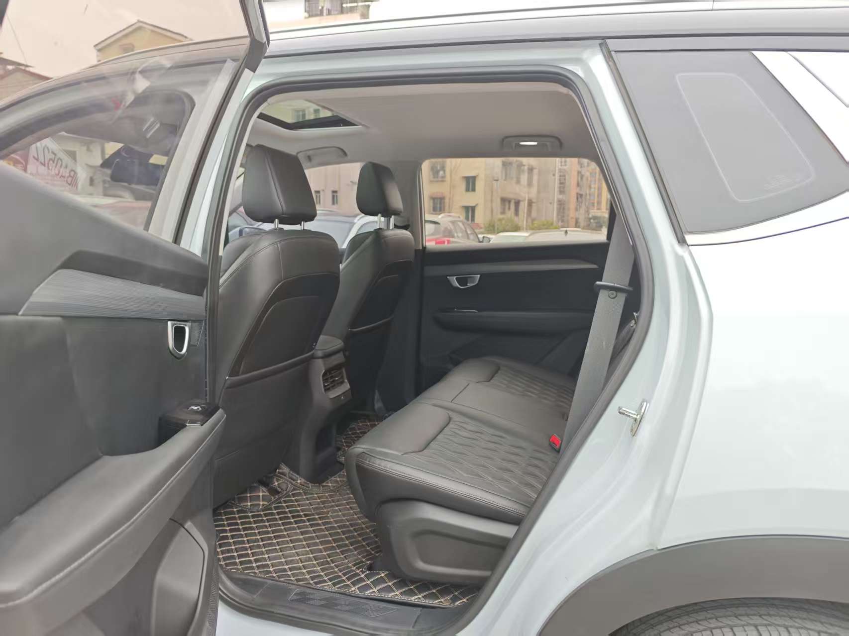 Wuling Asta 2022 #9 Wuling Asta 2022 изображение автомобиля #9