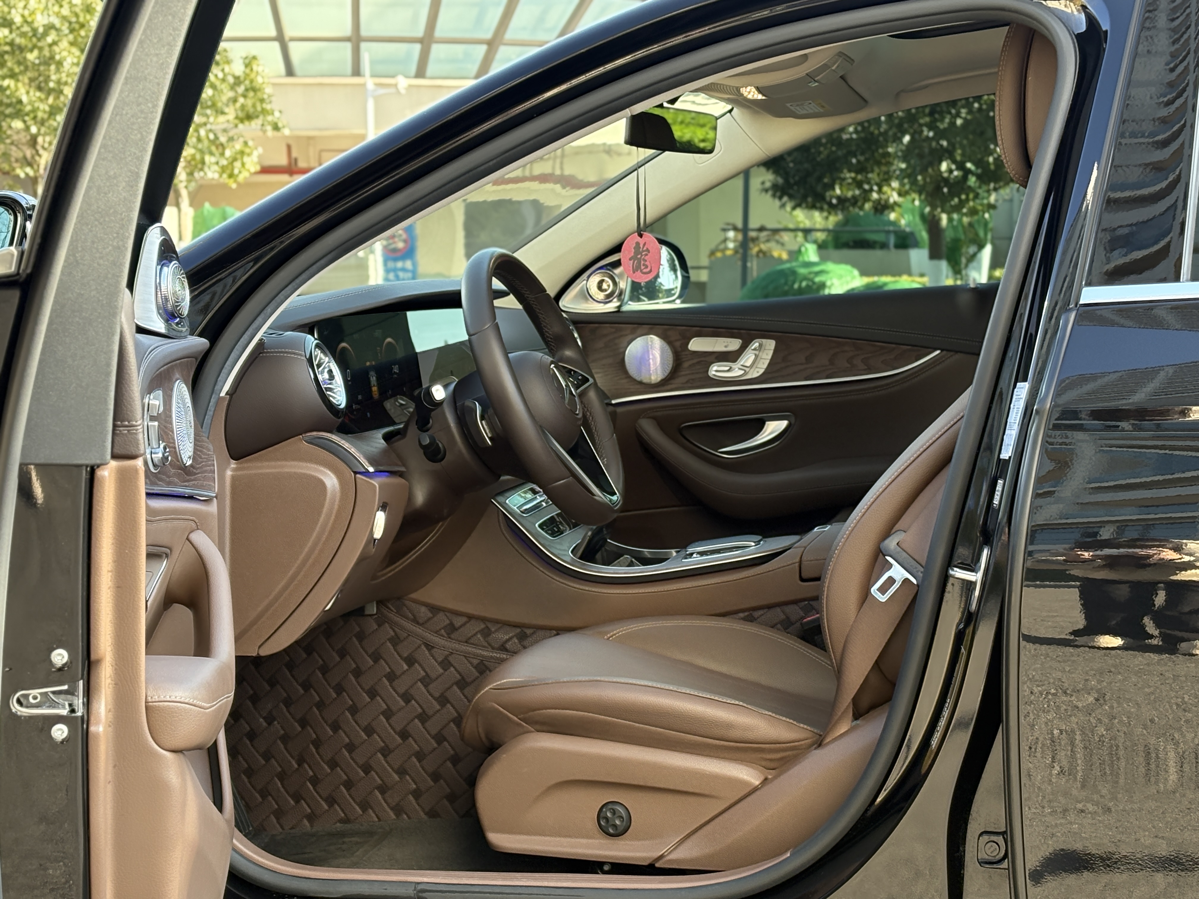 Mercedes-Benz E Class 2023 car image #9