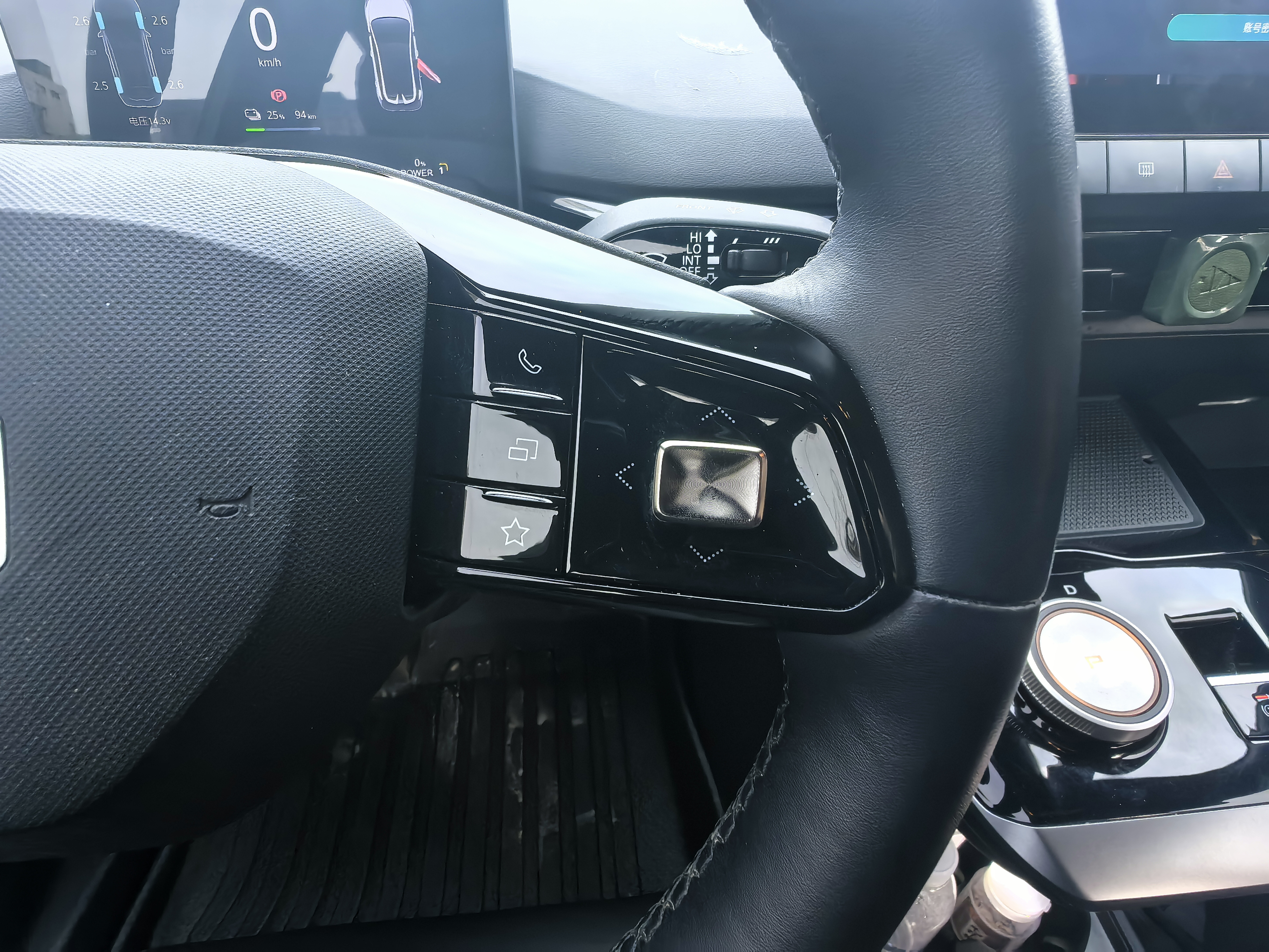 MG 4 EV 2022 #9 MG 4 EV 2022 car image #9