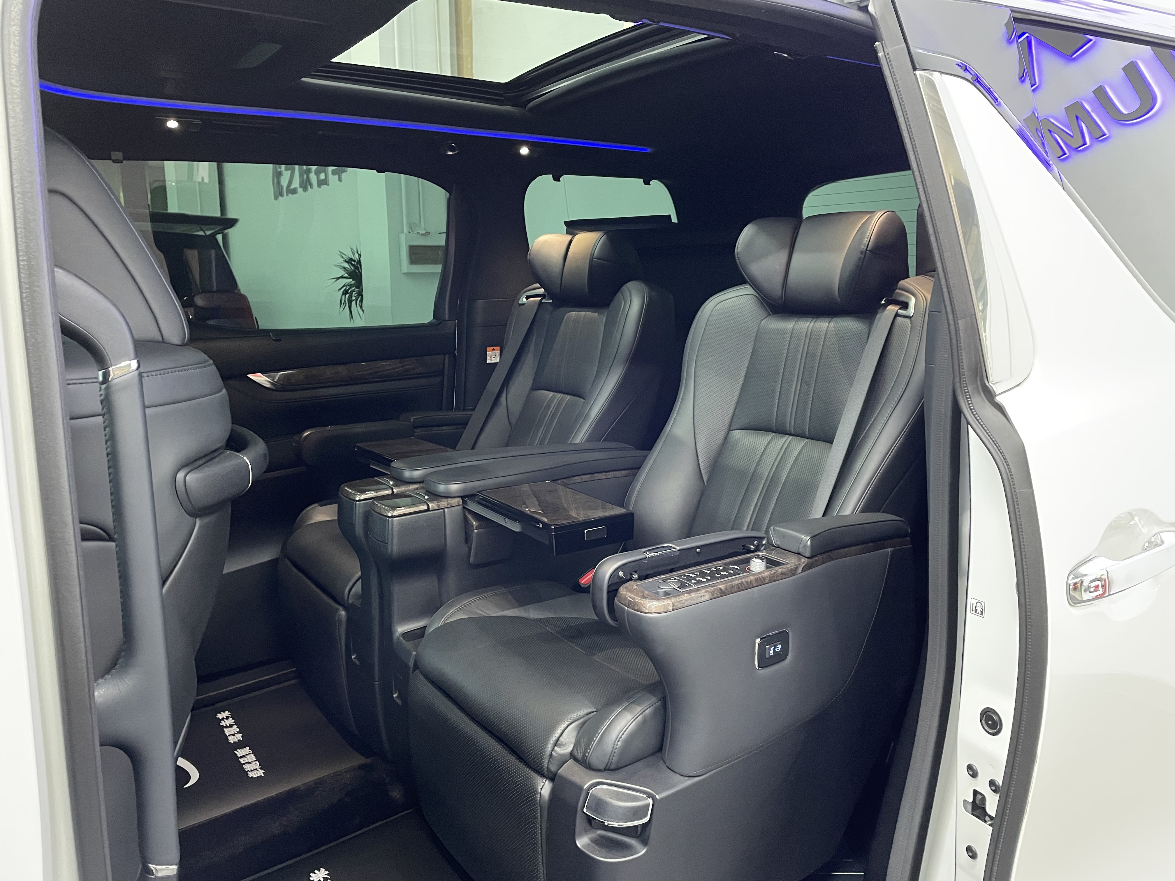 Toyota Vellfire 2023 #9 Toyota Vellfire 2023 immagine di auto #9