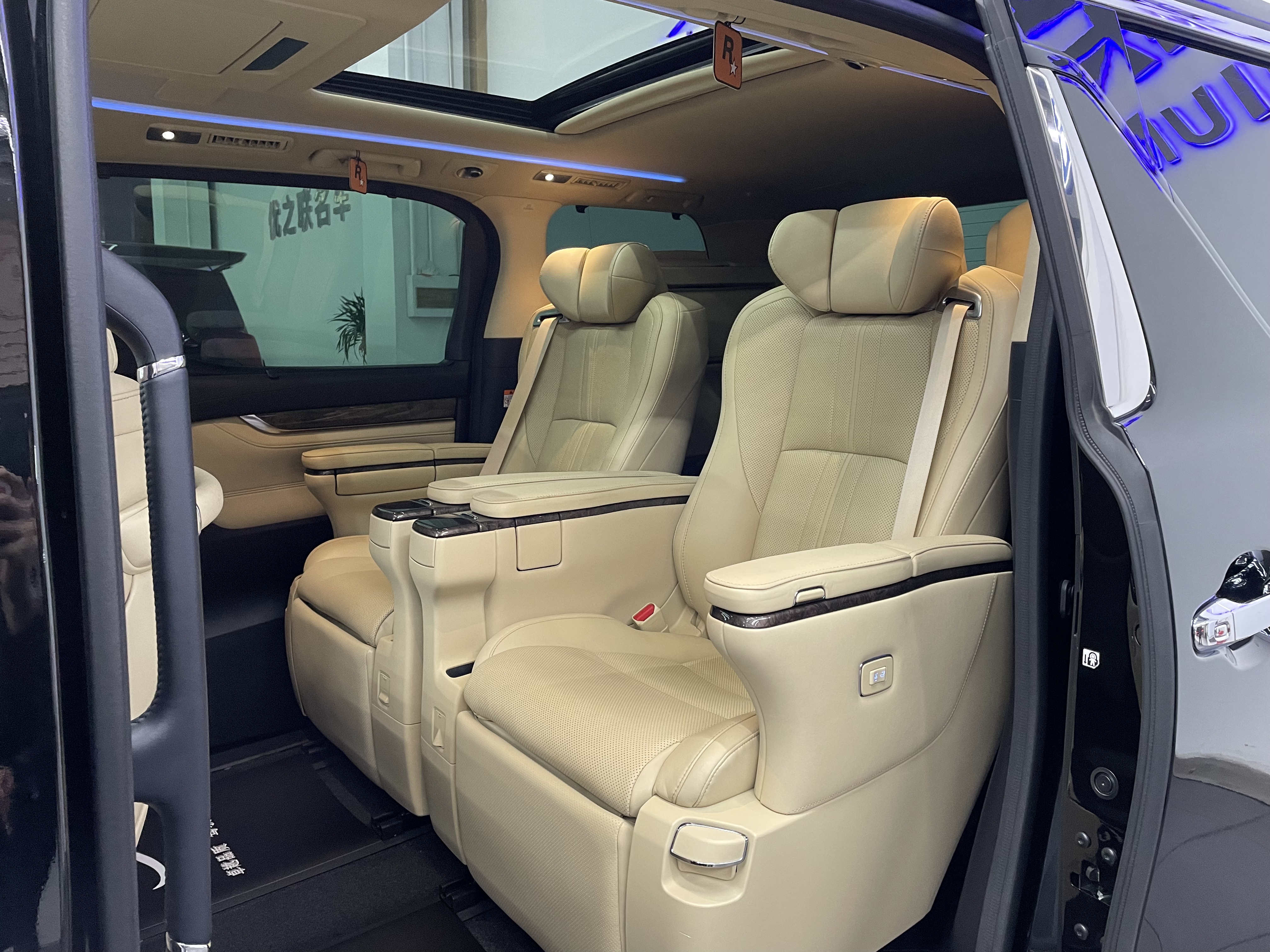 Toyota Vellfire 2023 #9 Toyota Vellfire 2023 immagine di auto #9