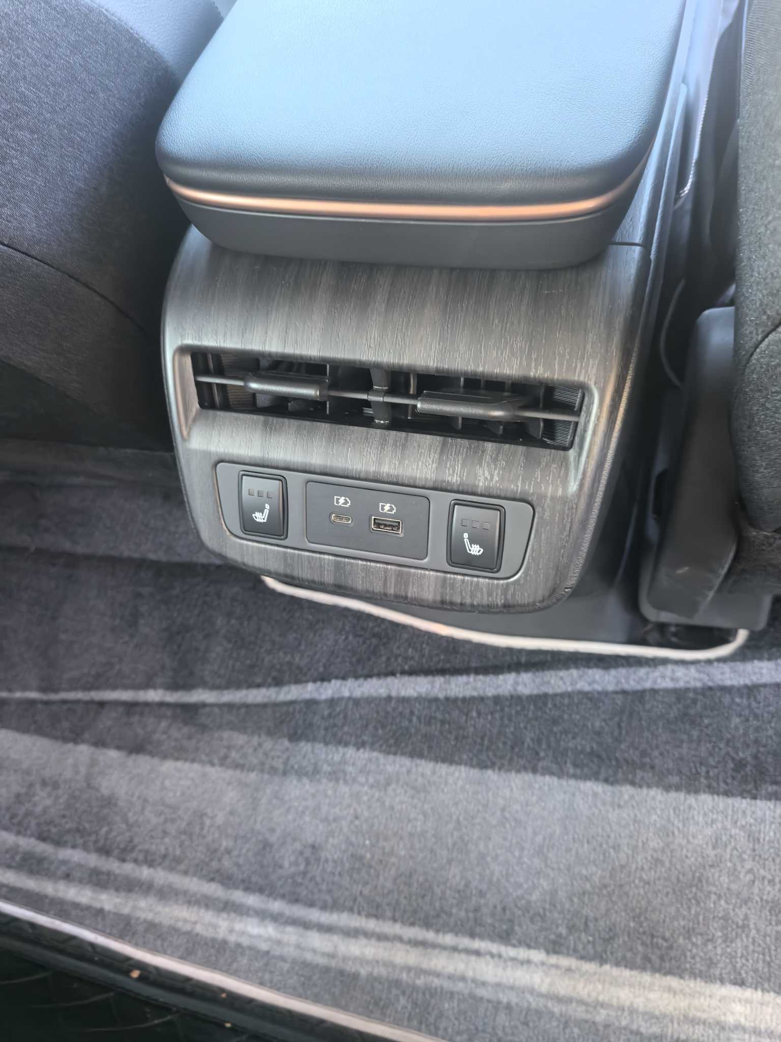 日产 ARIYA艾睿雅 2024 汽车图片 #9