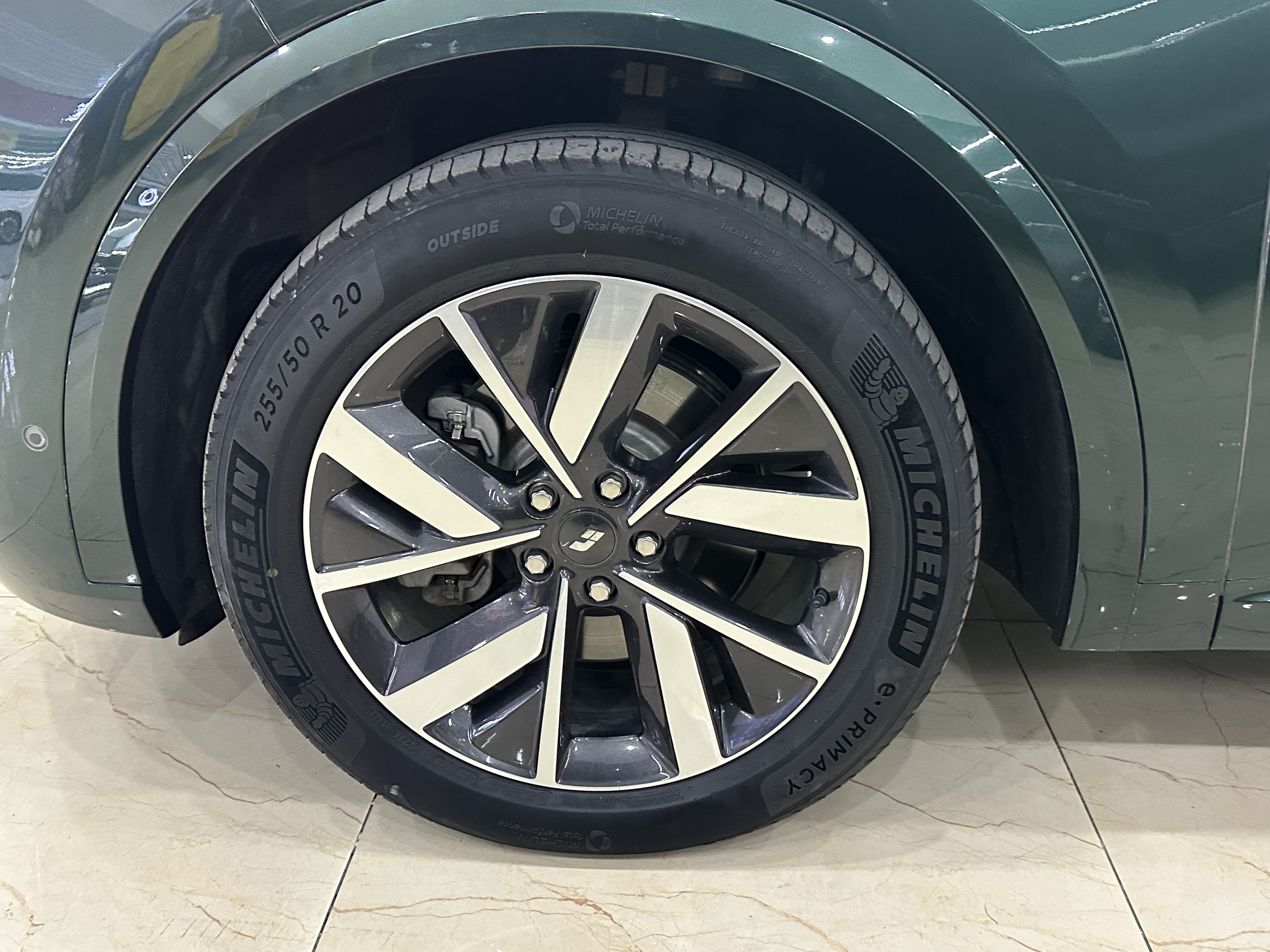 Li L8 2023 imagem de carro #9