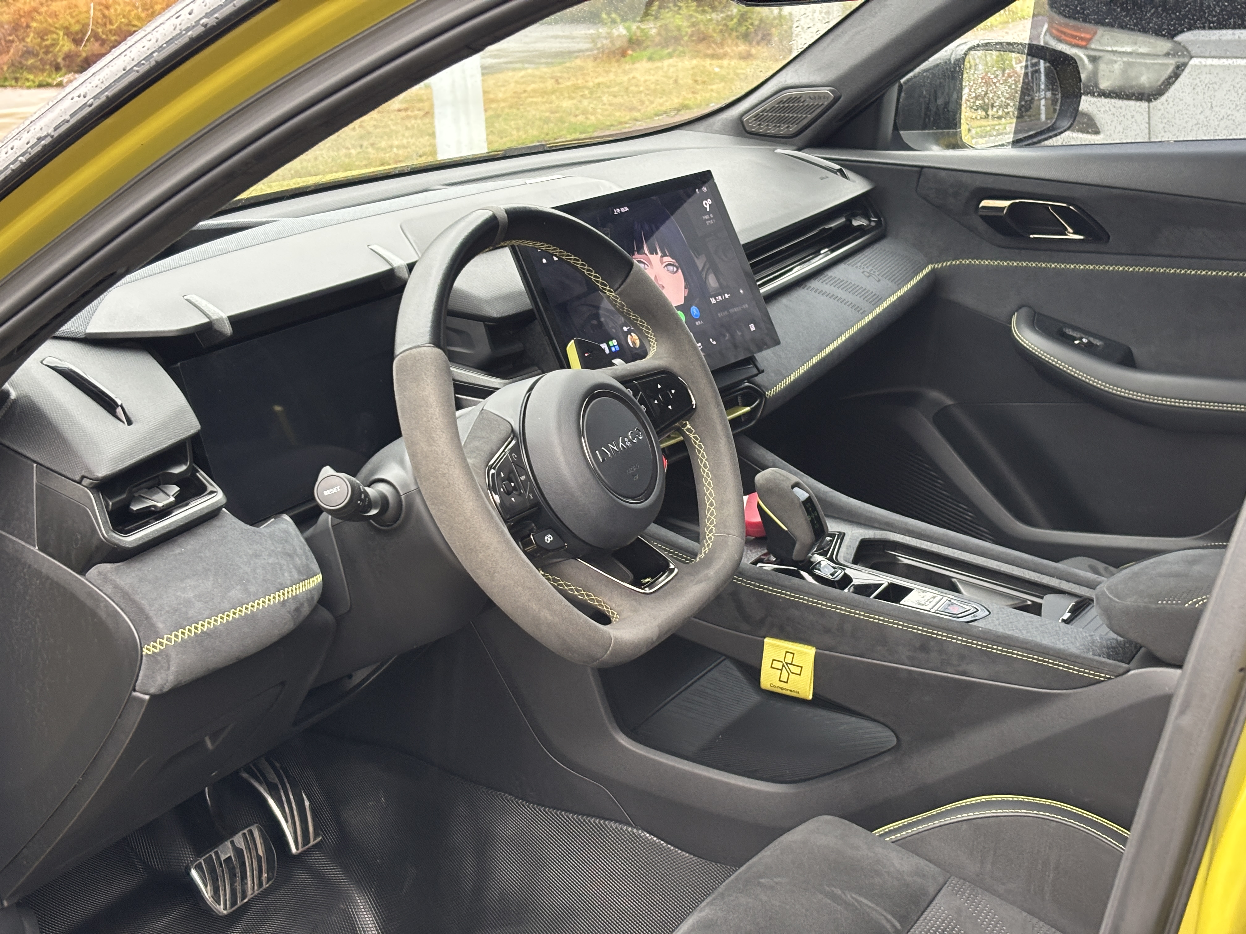 Lynk & Co 03 2023 car image #9