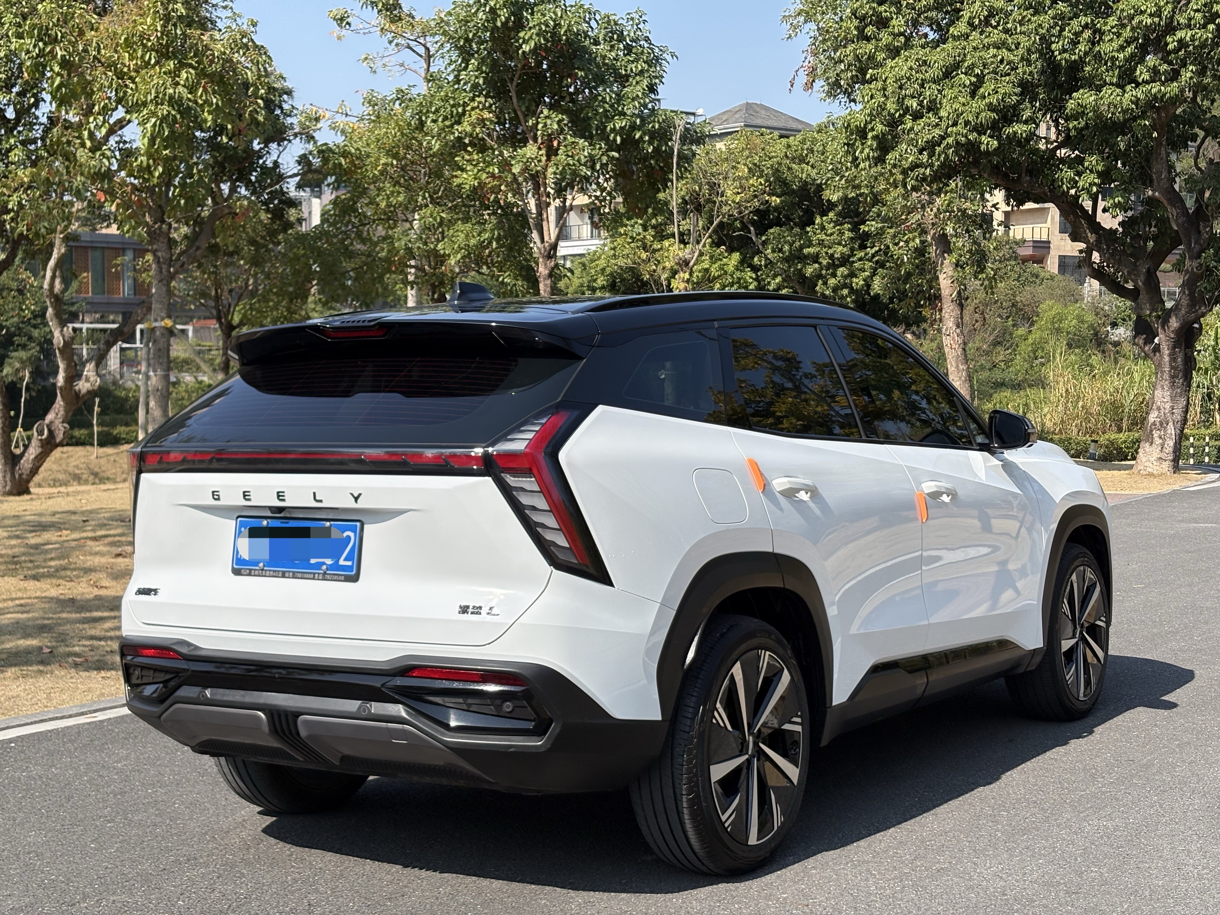 GEELY Boyue L 2024 car image #9