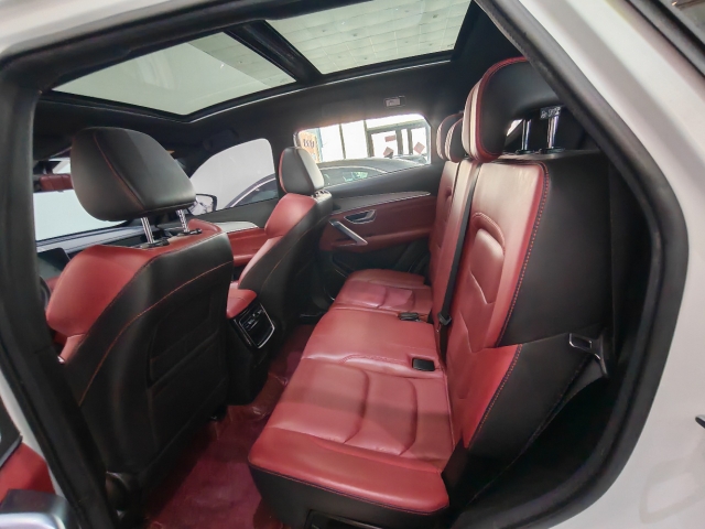 Jetour X70 PLUS 2023 car image #9