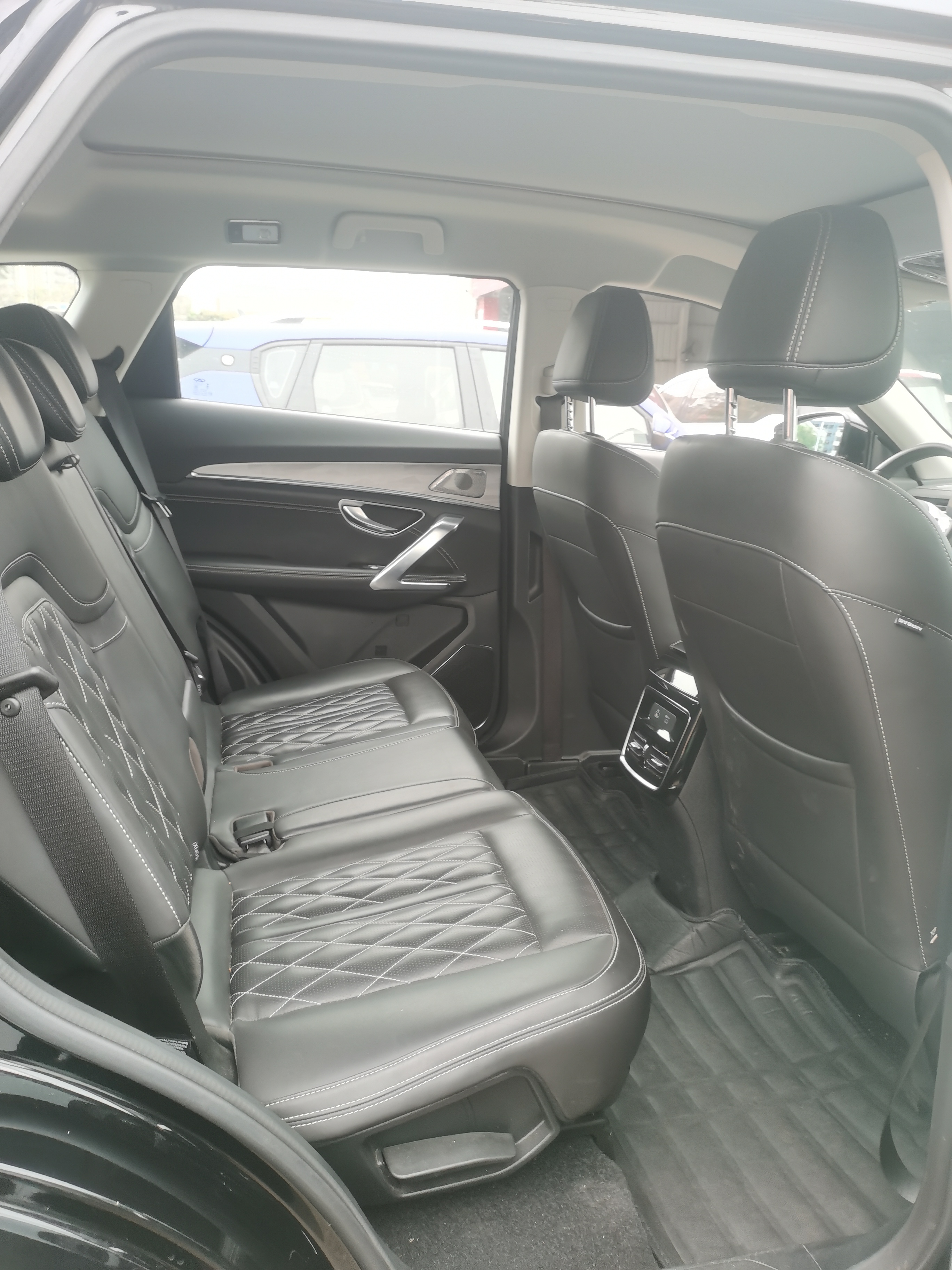 Jetour X70 PLUS 2023 car image #9