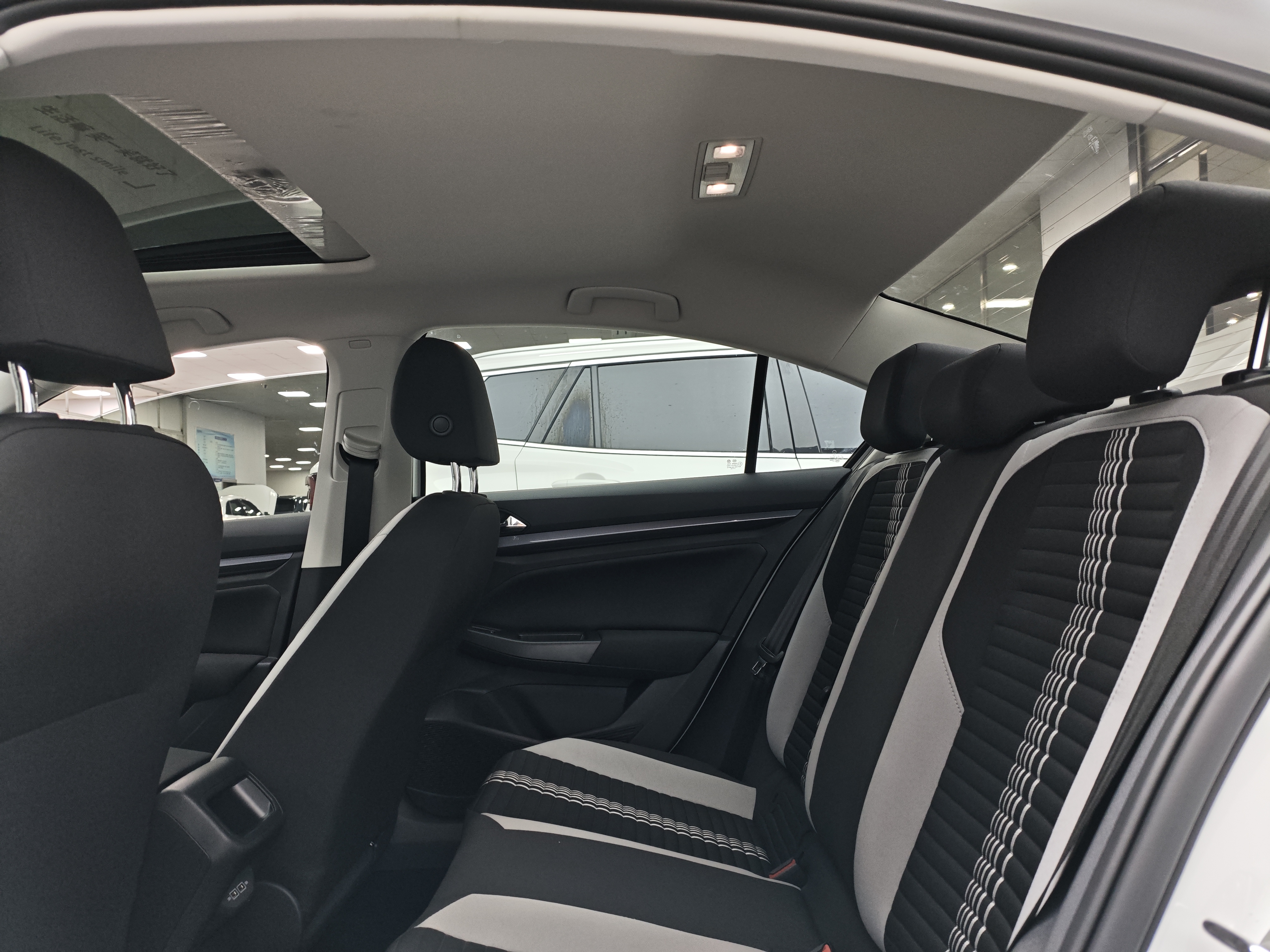 Volkswagen Bora 2023 car image #9
