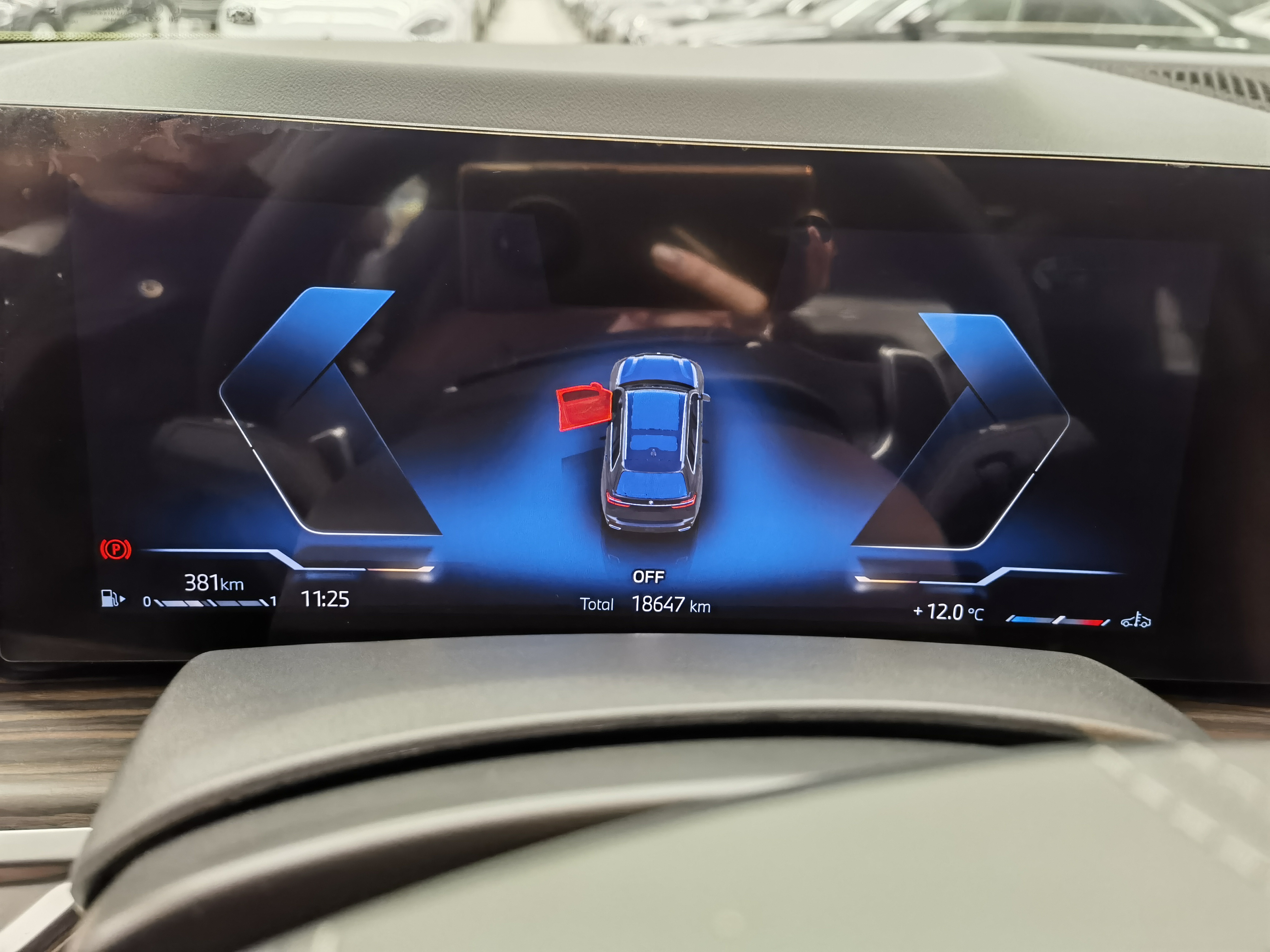 BMW X7 2024 car image #9