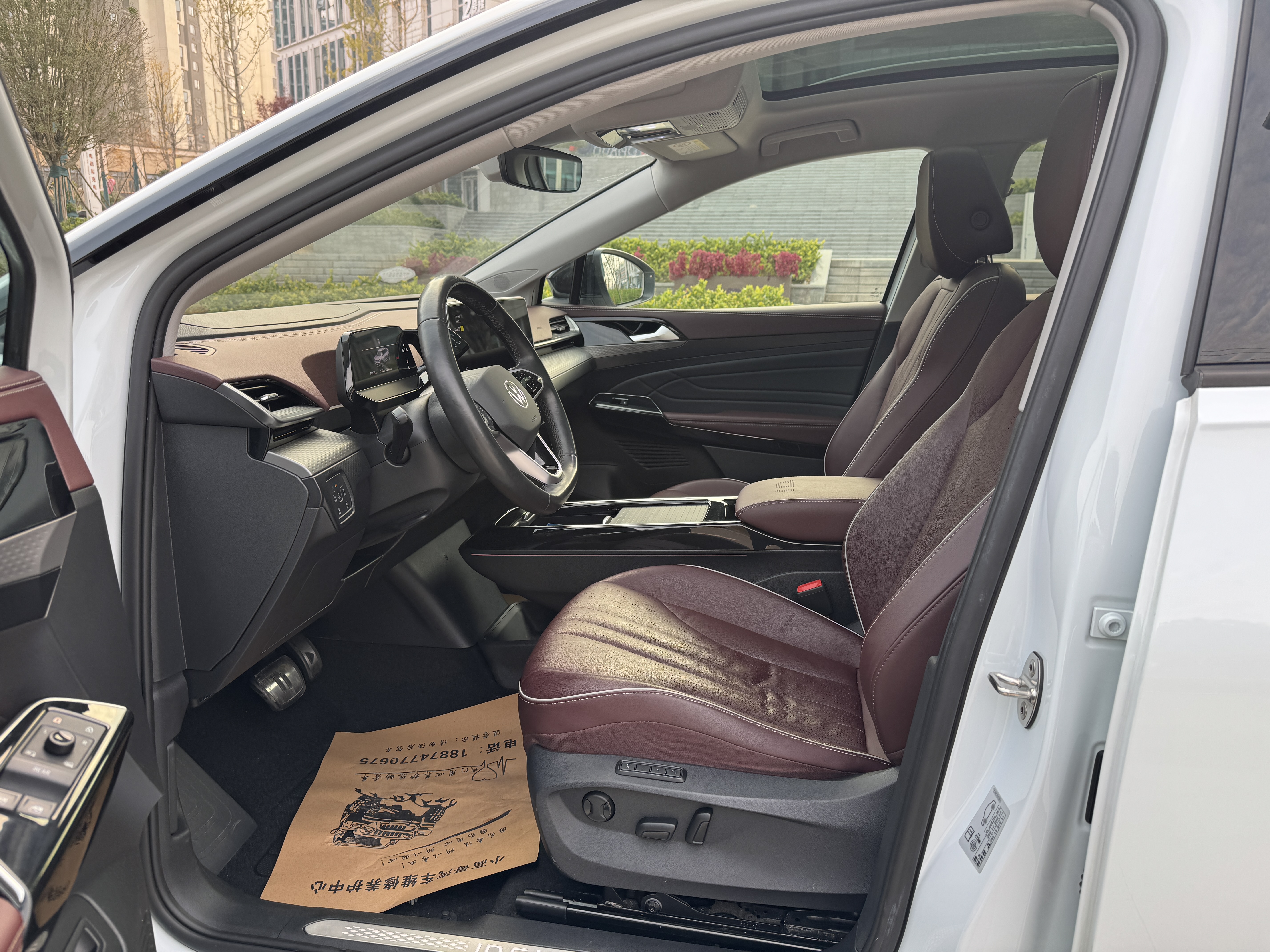 Volkswagen ID.6 X 2023 immagine di auto #9