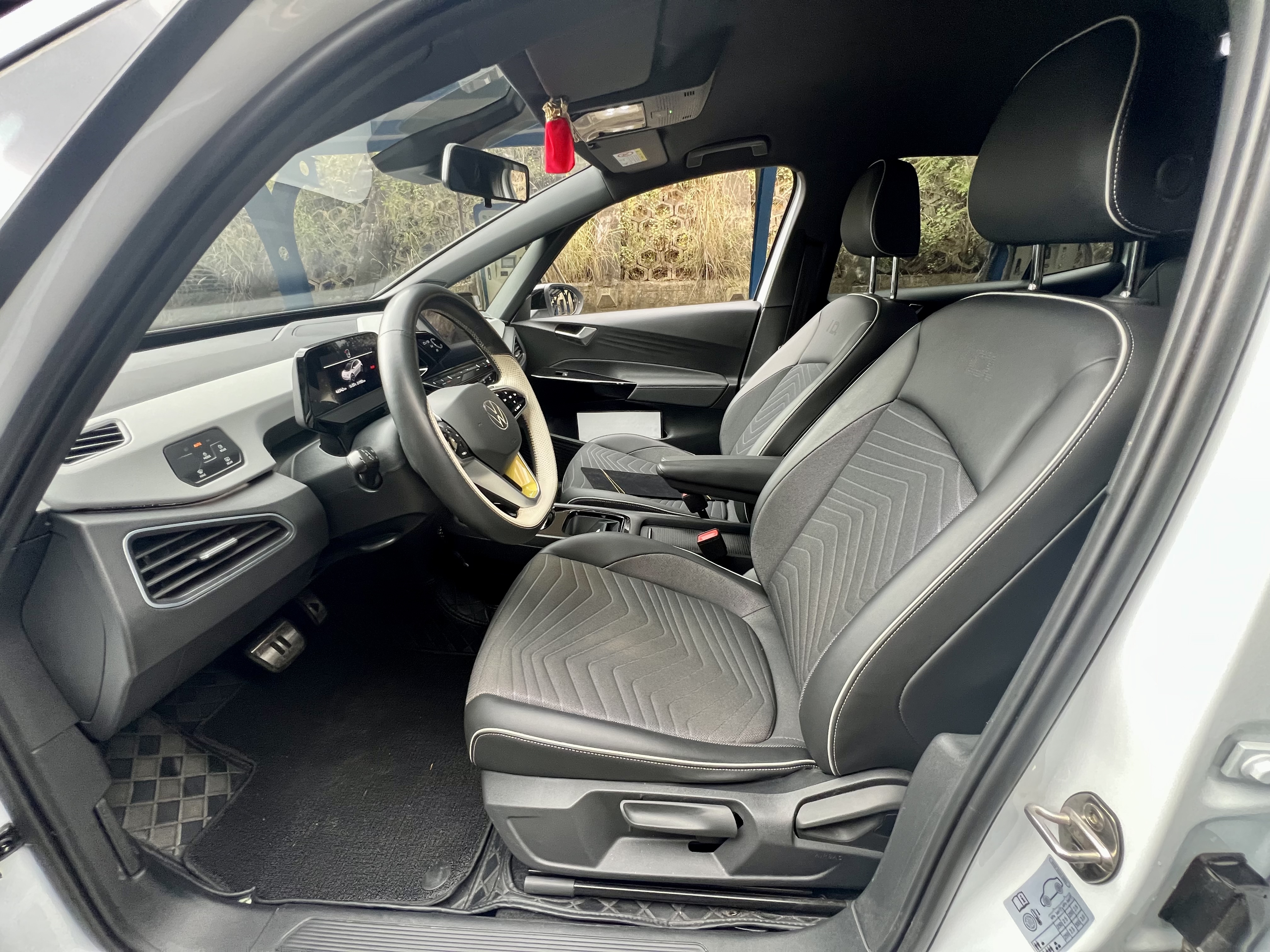 Volkswagen ID.3 2024 immagine di auto #9