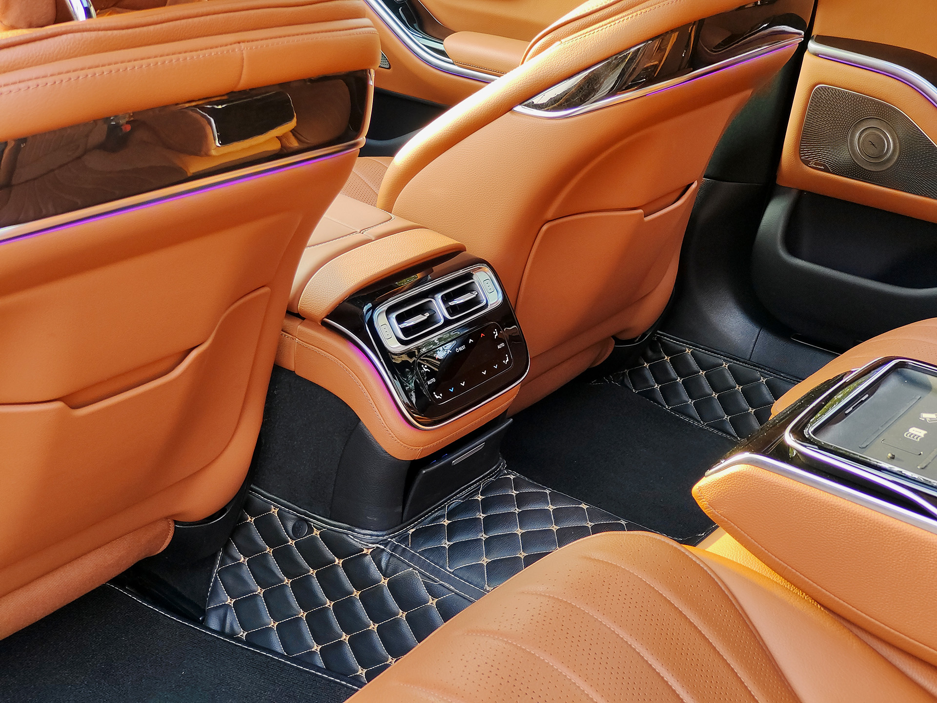 Mercedes-Benz S Class 2023 car image #9