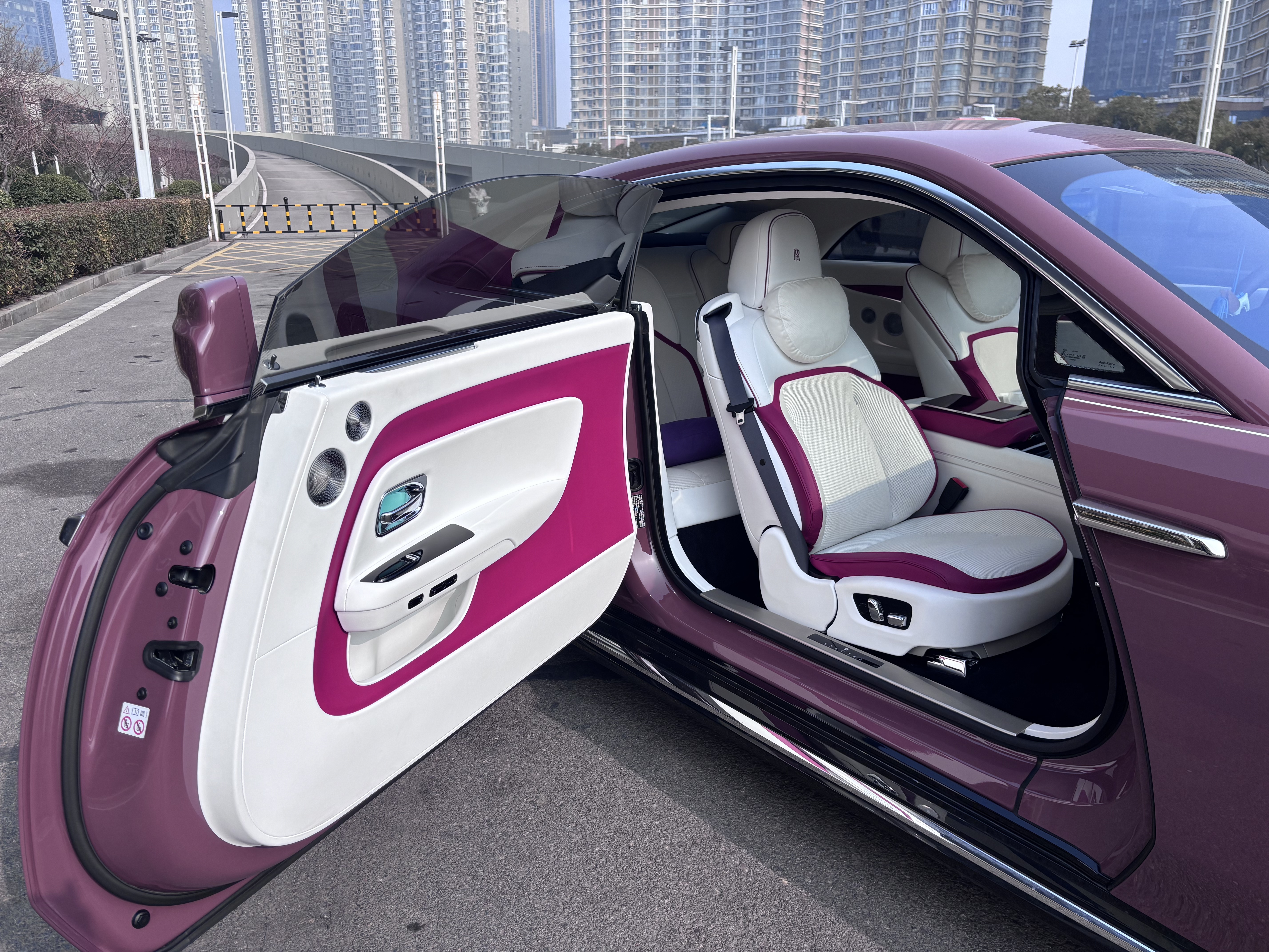 Rolls-Royce Spectre 2025 #9 Rolls-Royce Spectre 2025 imagem de carro #9