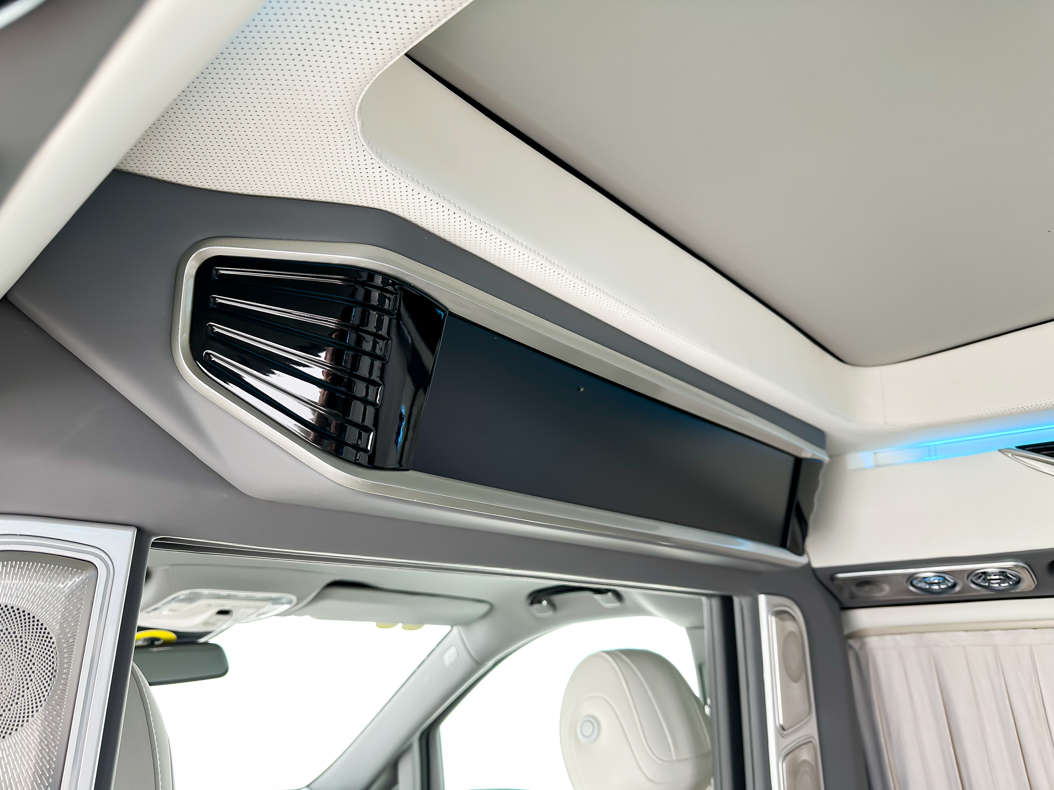 Mercedes-Benz V Class 2023 #9 Mercedes-Benz V Class 2023 car image #9