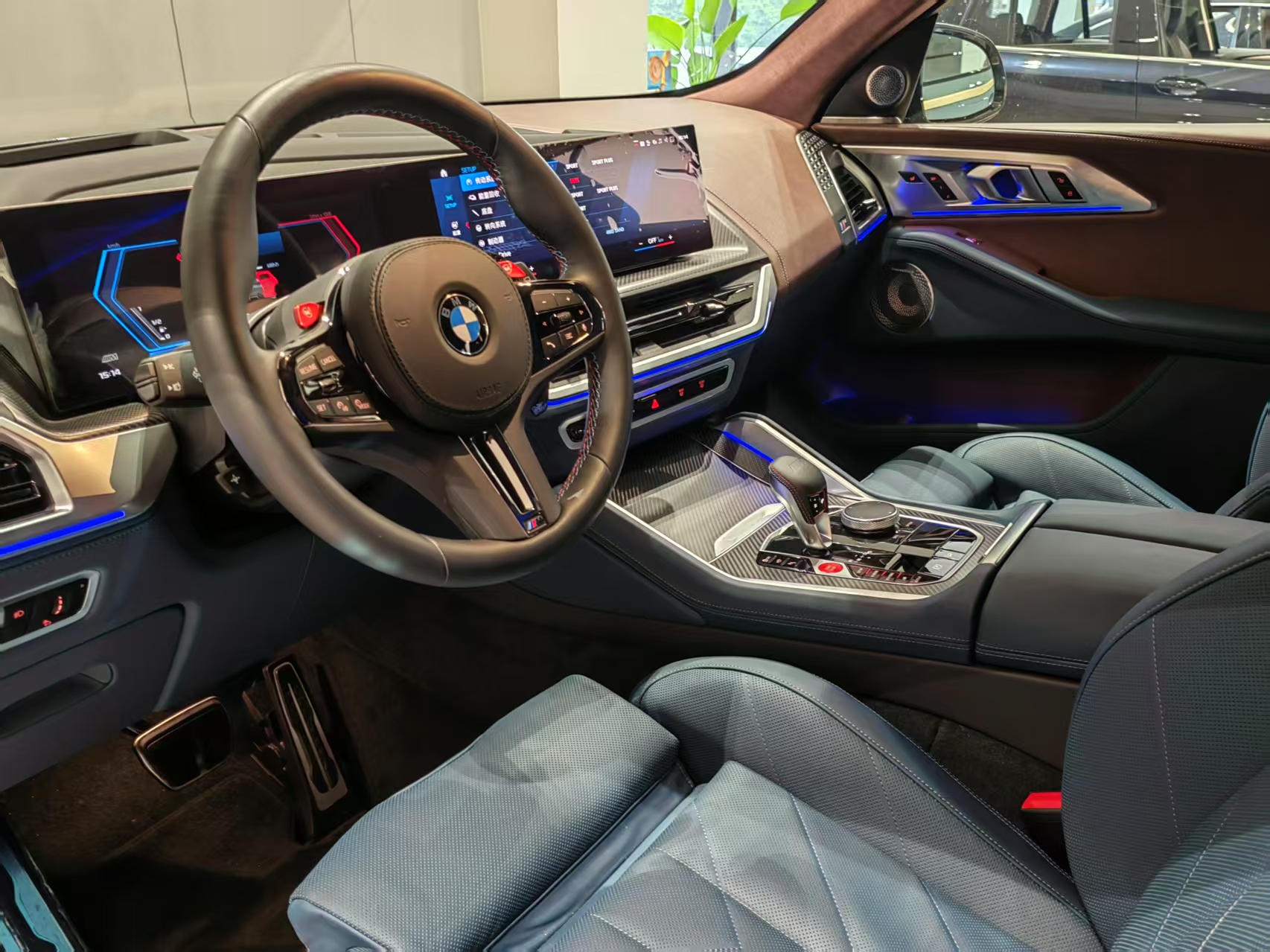 BMW XM 2024 car image #9