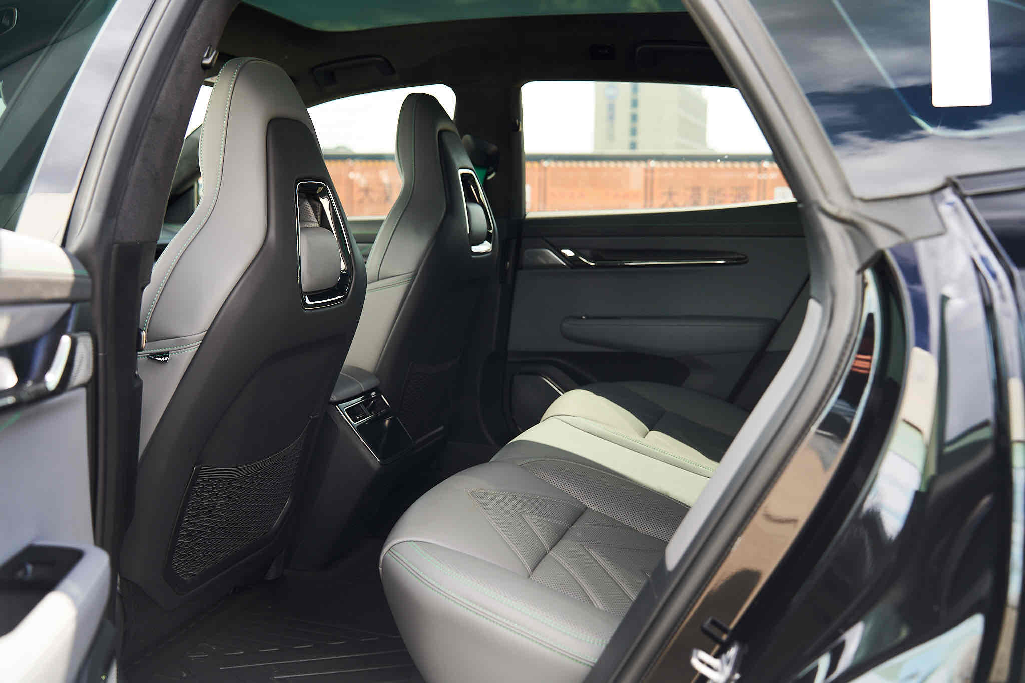 极氪 极氪001 2024 汽车图片 #9