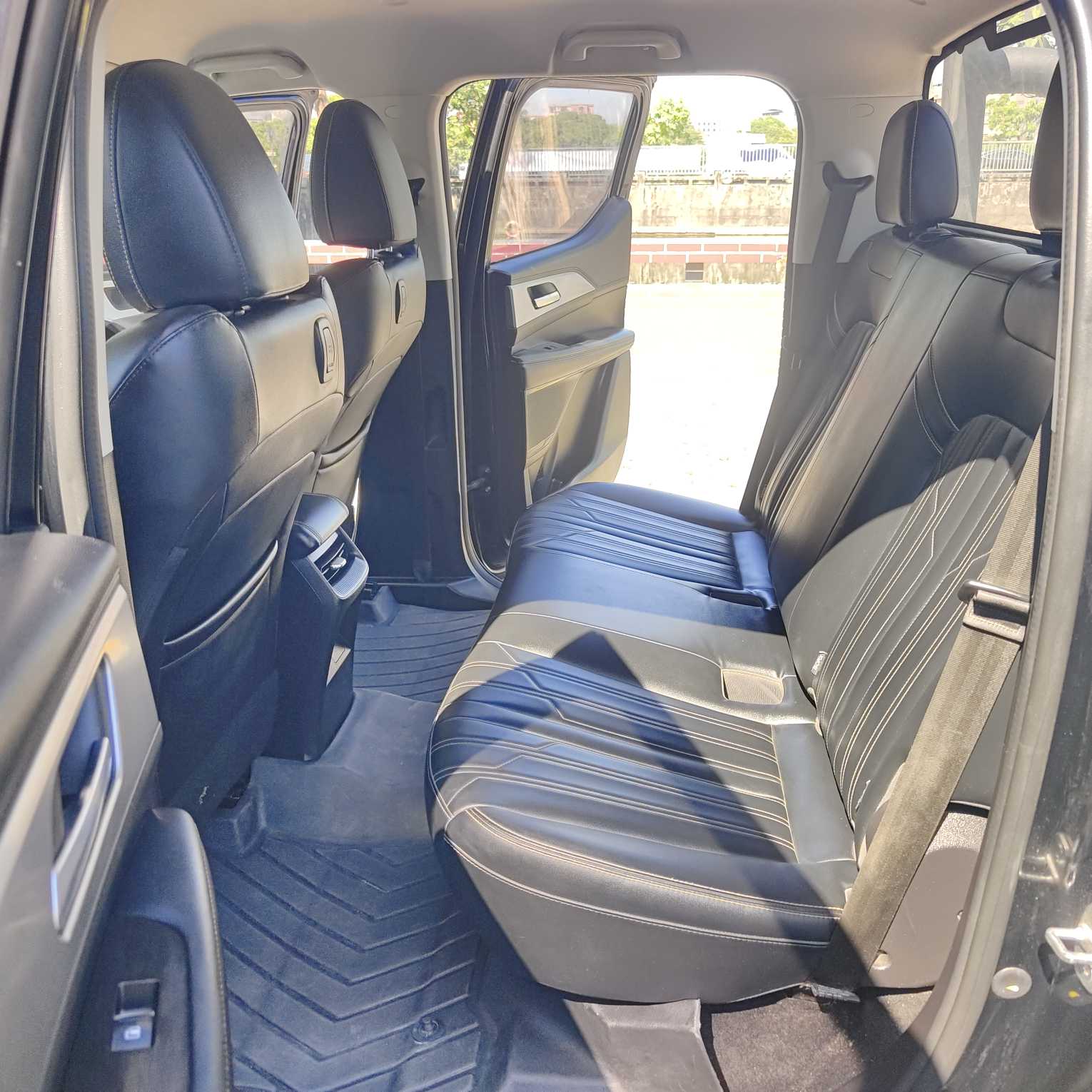 Great Wall Jingang Pao 2023 #9 Great Wall Jingang Pao 2023 car image #9