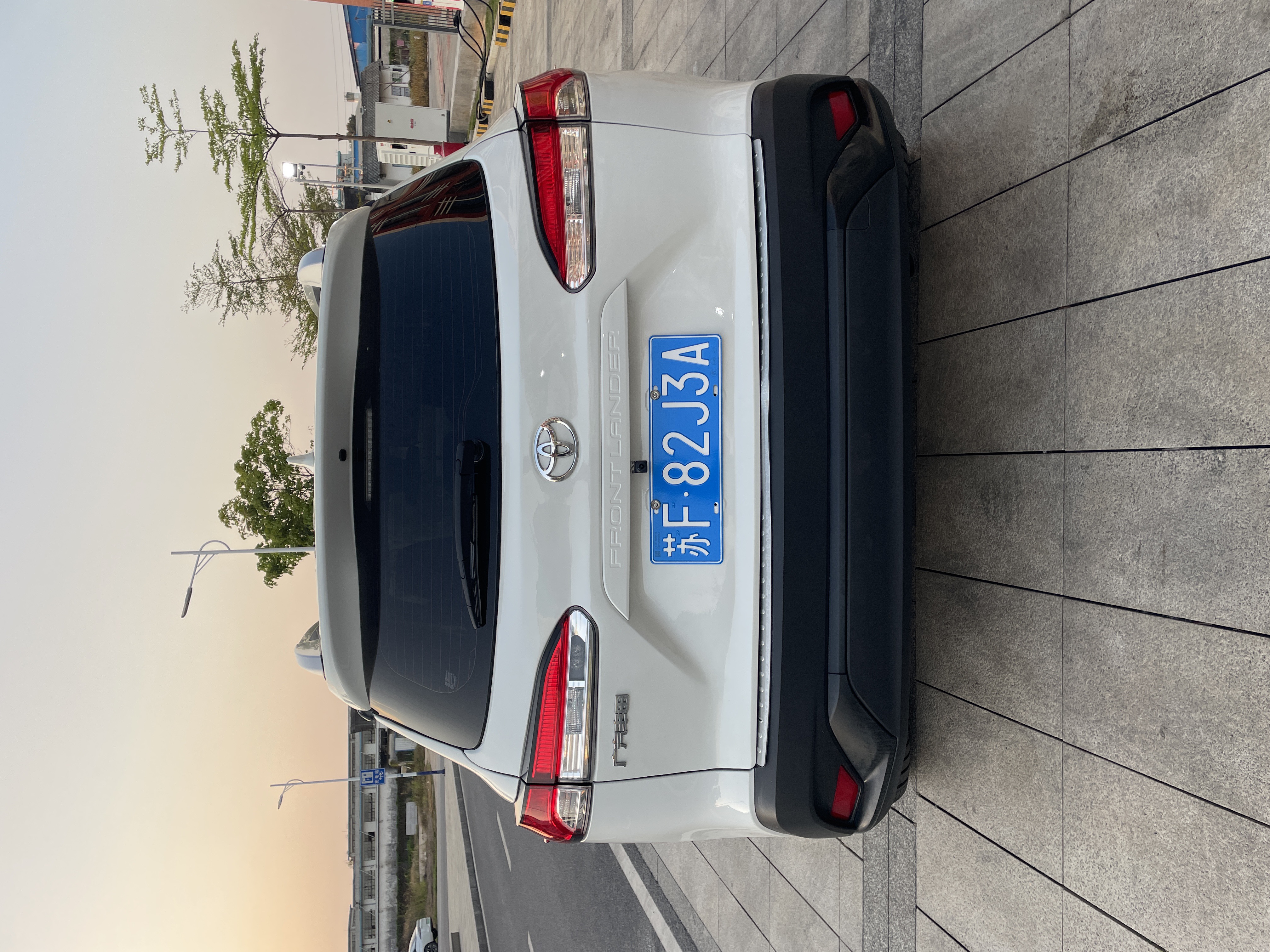 Toyota Frontlander 2022 car image #9