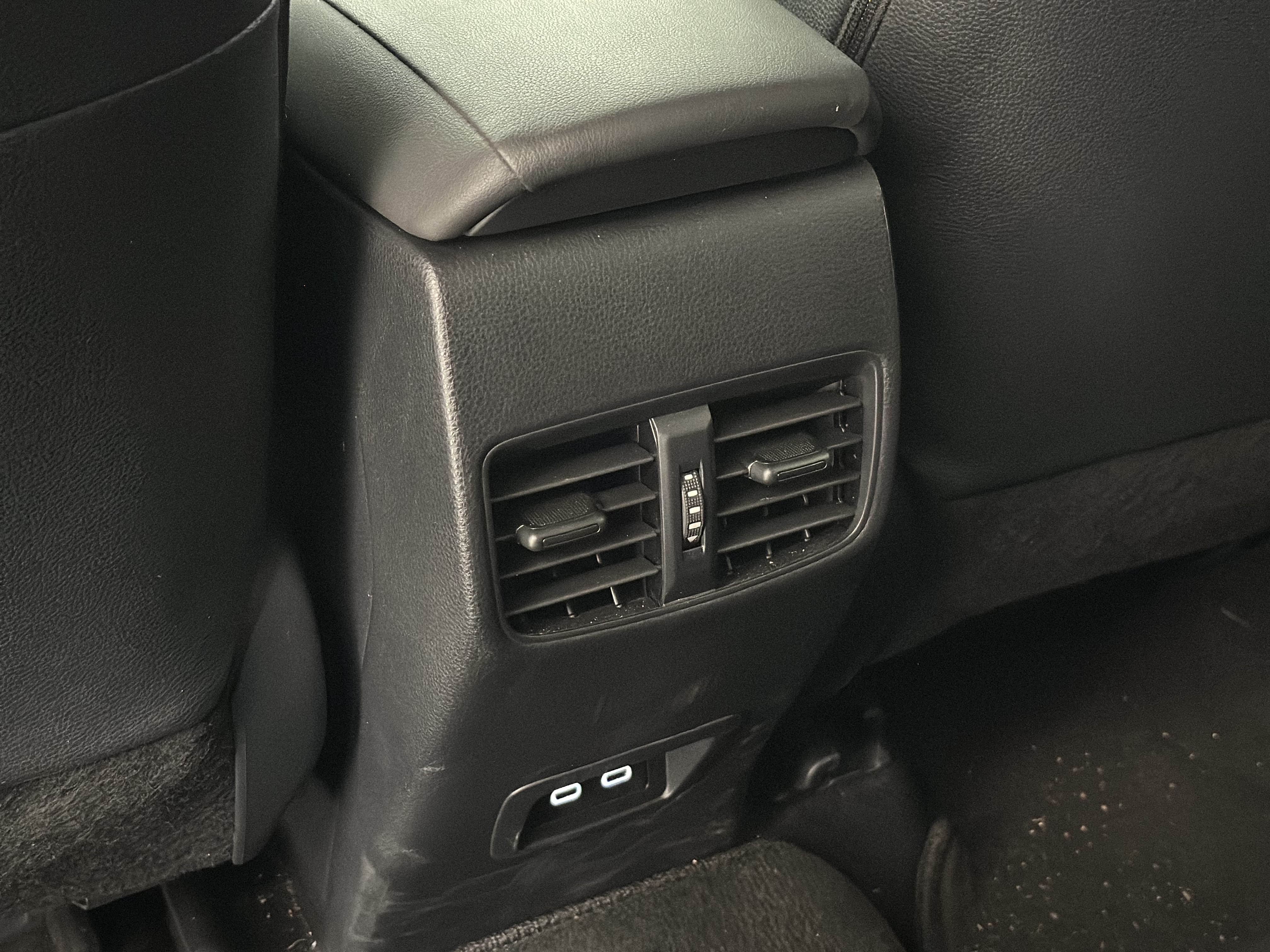 Toyota Frontlander 2023 immagine di auto #9