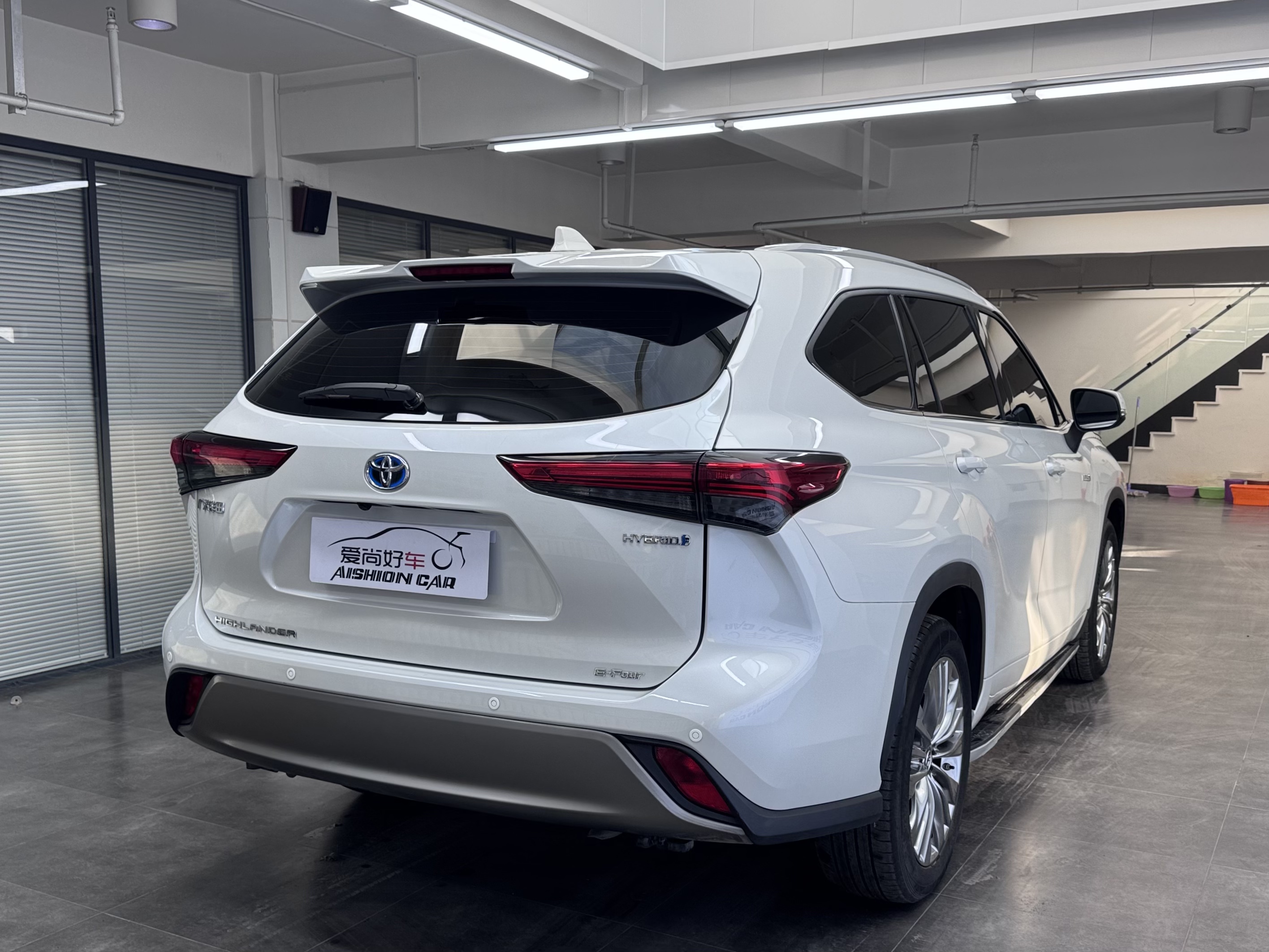 Toyota Highlander 2024 car image #9