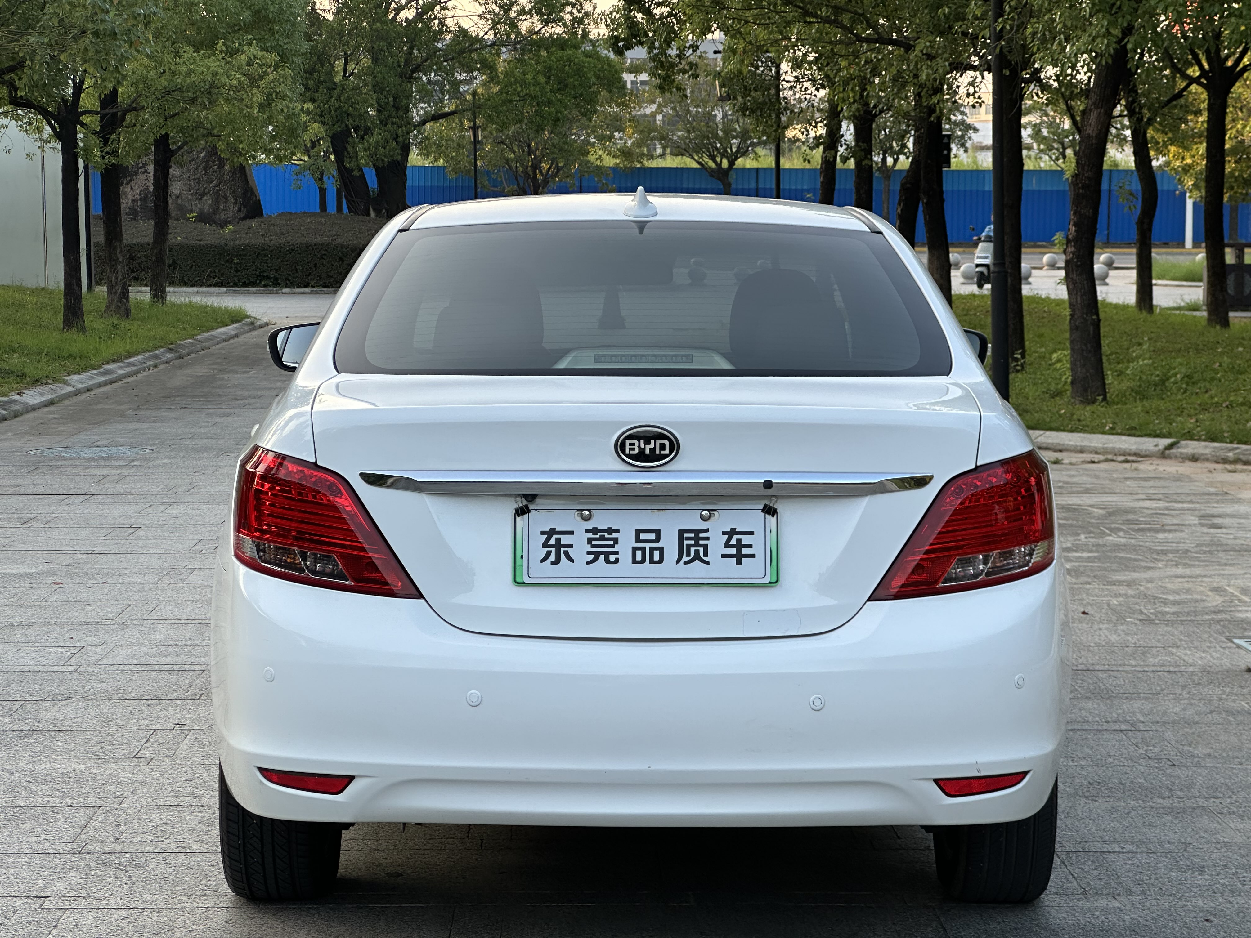 BYD G5 2017 #9 BYD G5 2017 car image #9