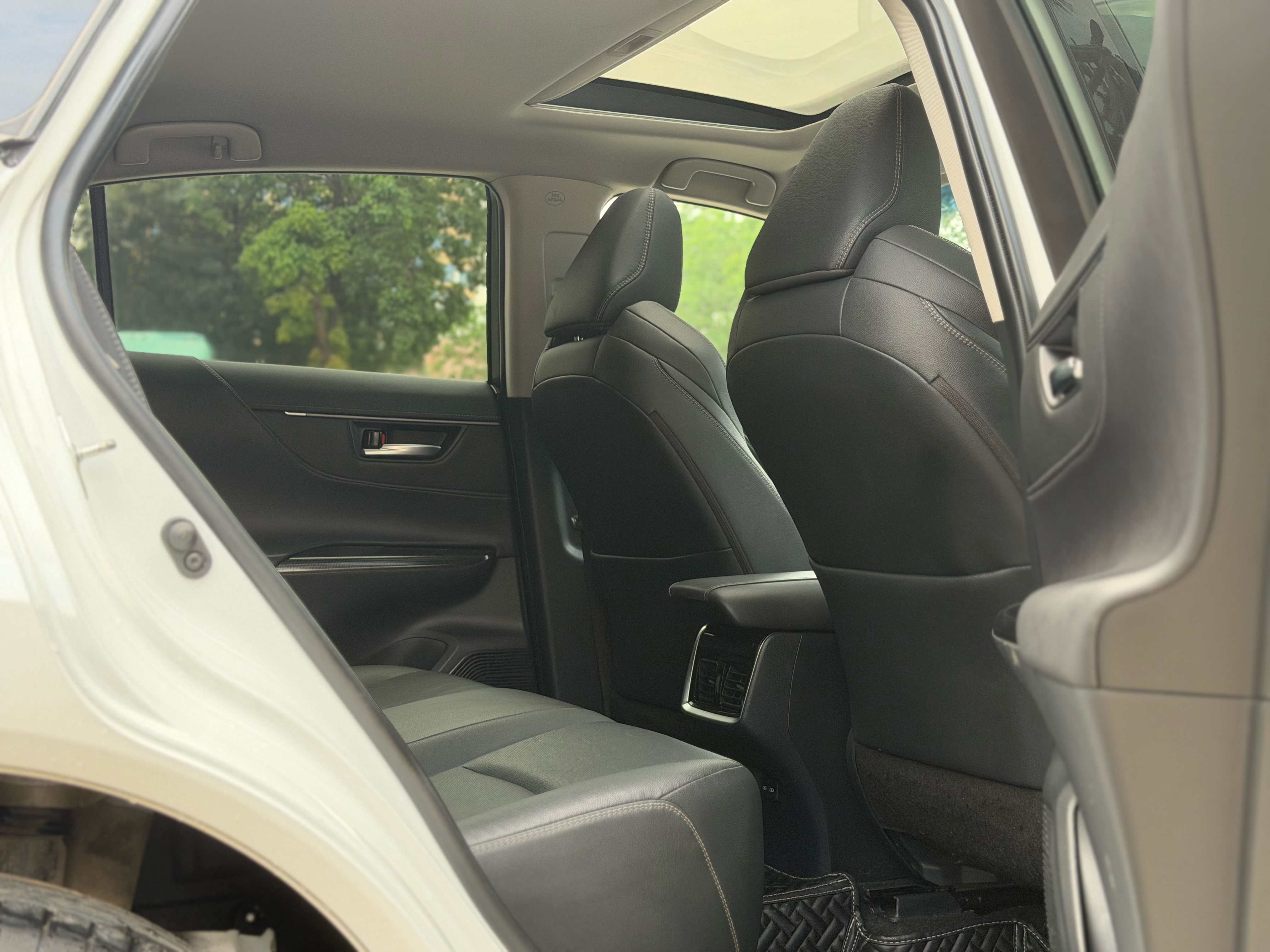 Toyota Venza 2023 car image #9