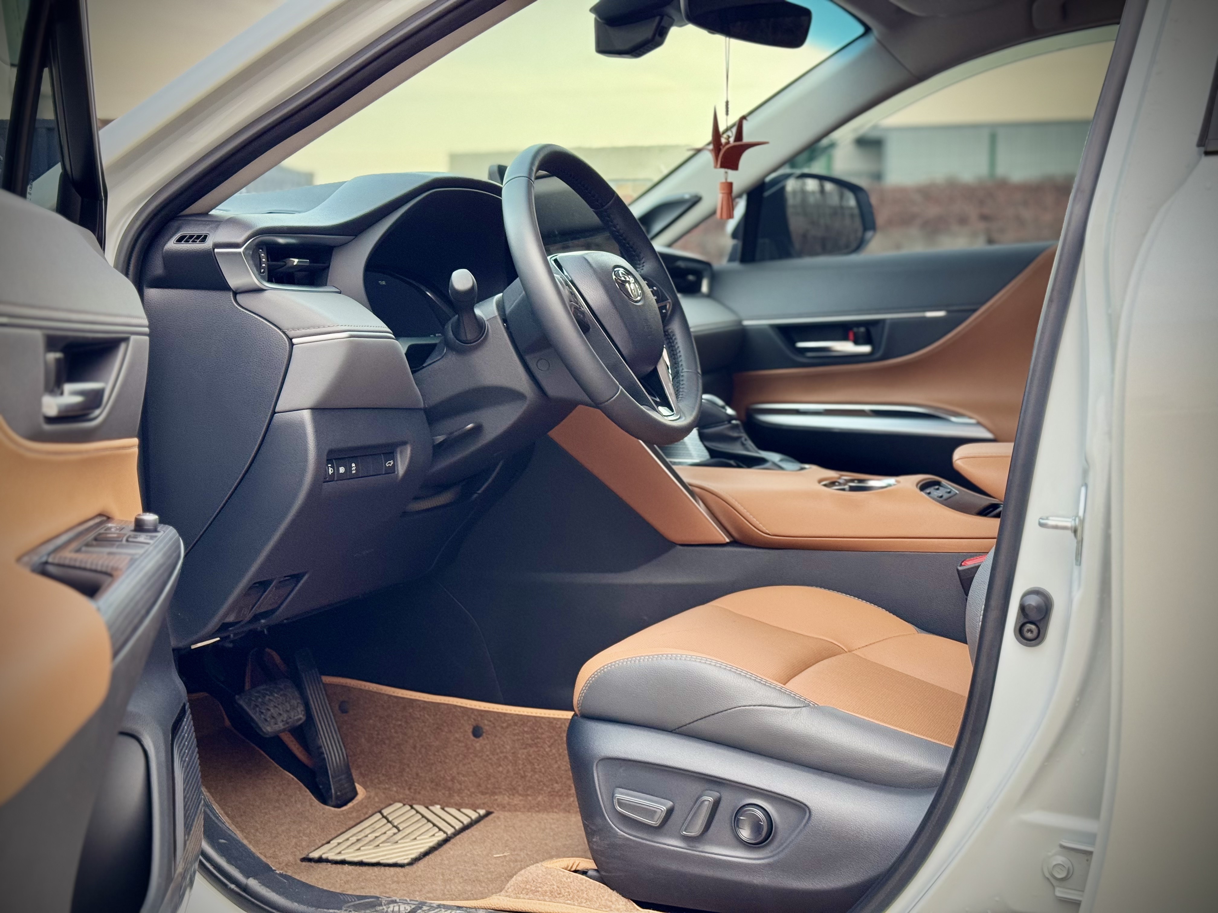 Toyota Venza 2023 car image #9