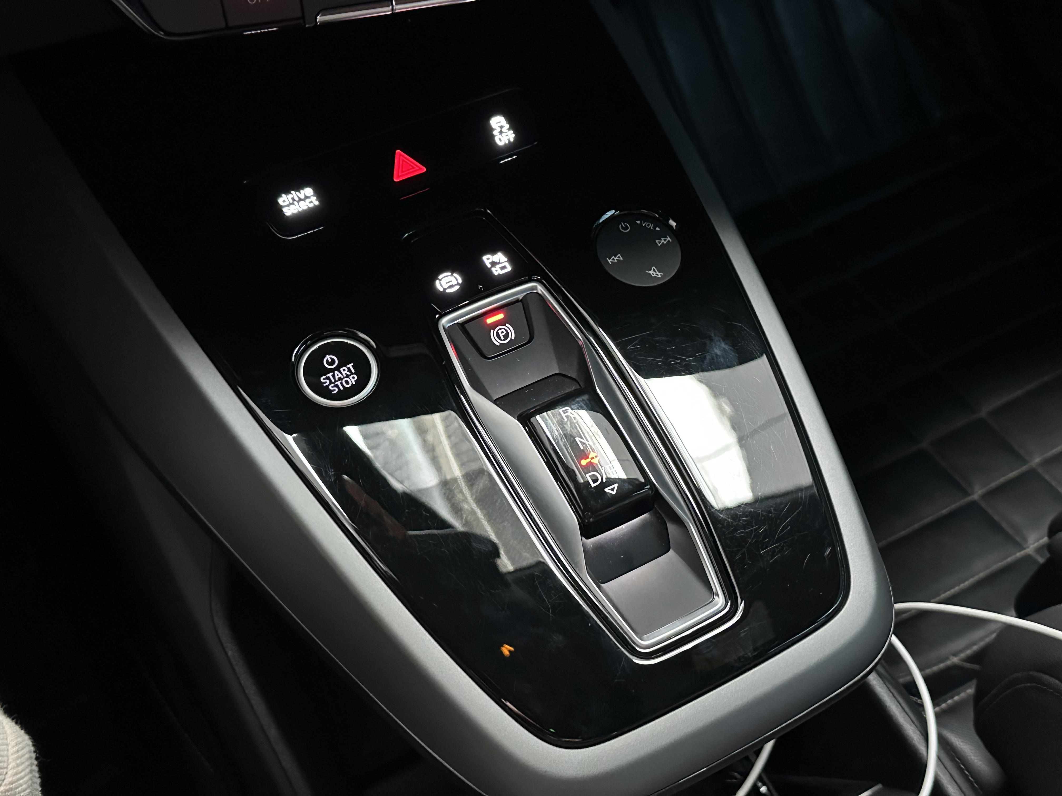 Audi Q5 e-tron 2024 #9 Audi Q5 e-tron 2024 изображение автомобиля #9