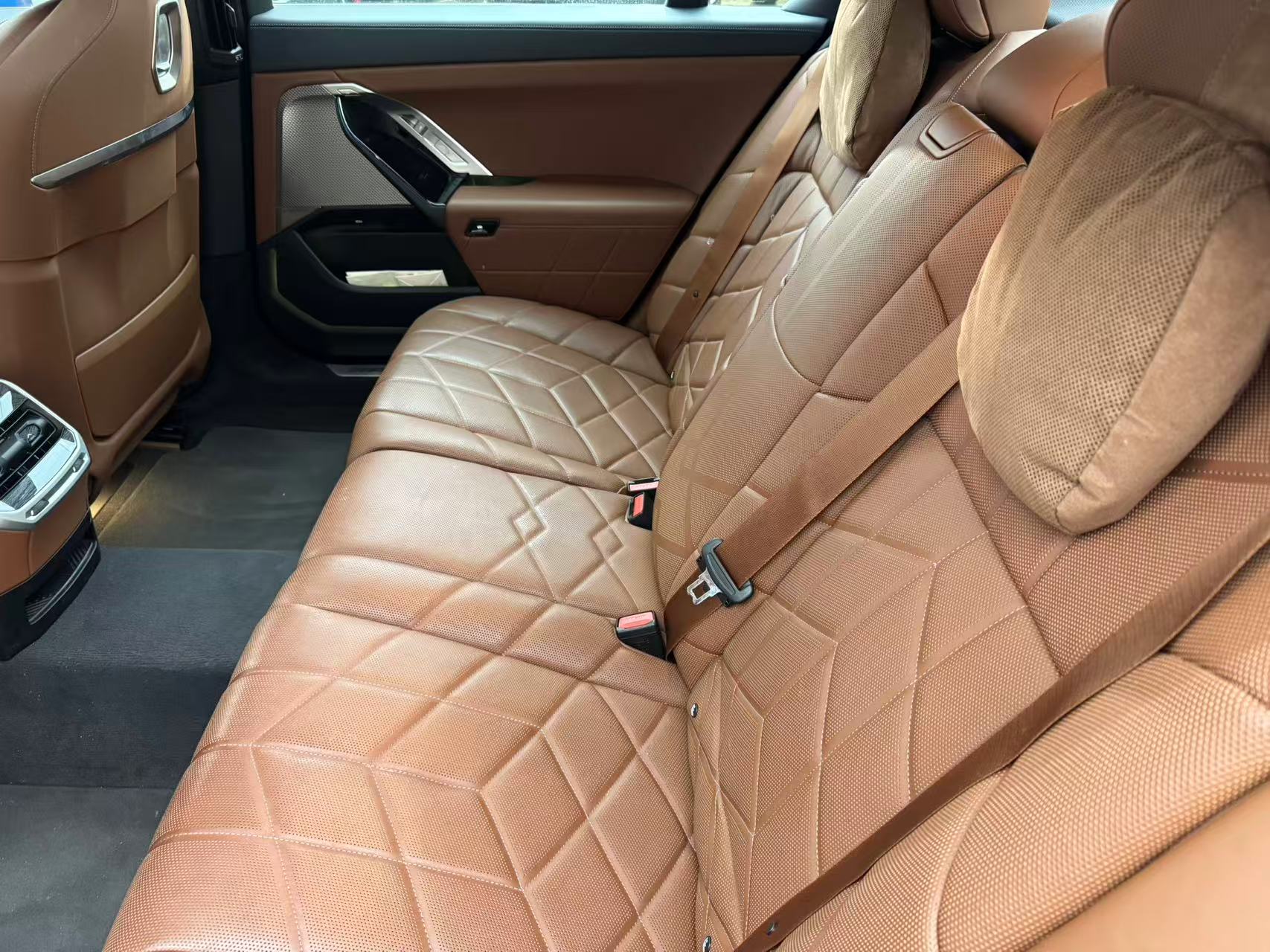 BMW i7 2025 immagine di auto #9