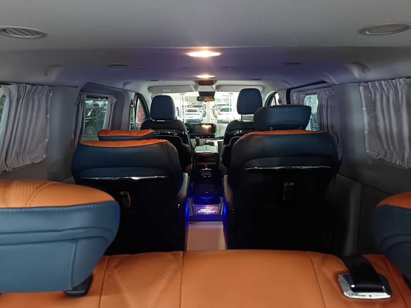 Ford Transit 2025 immagine di auto #9