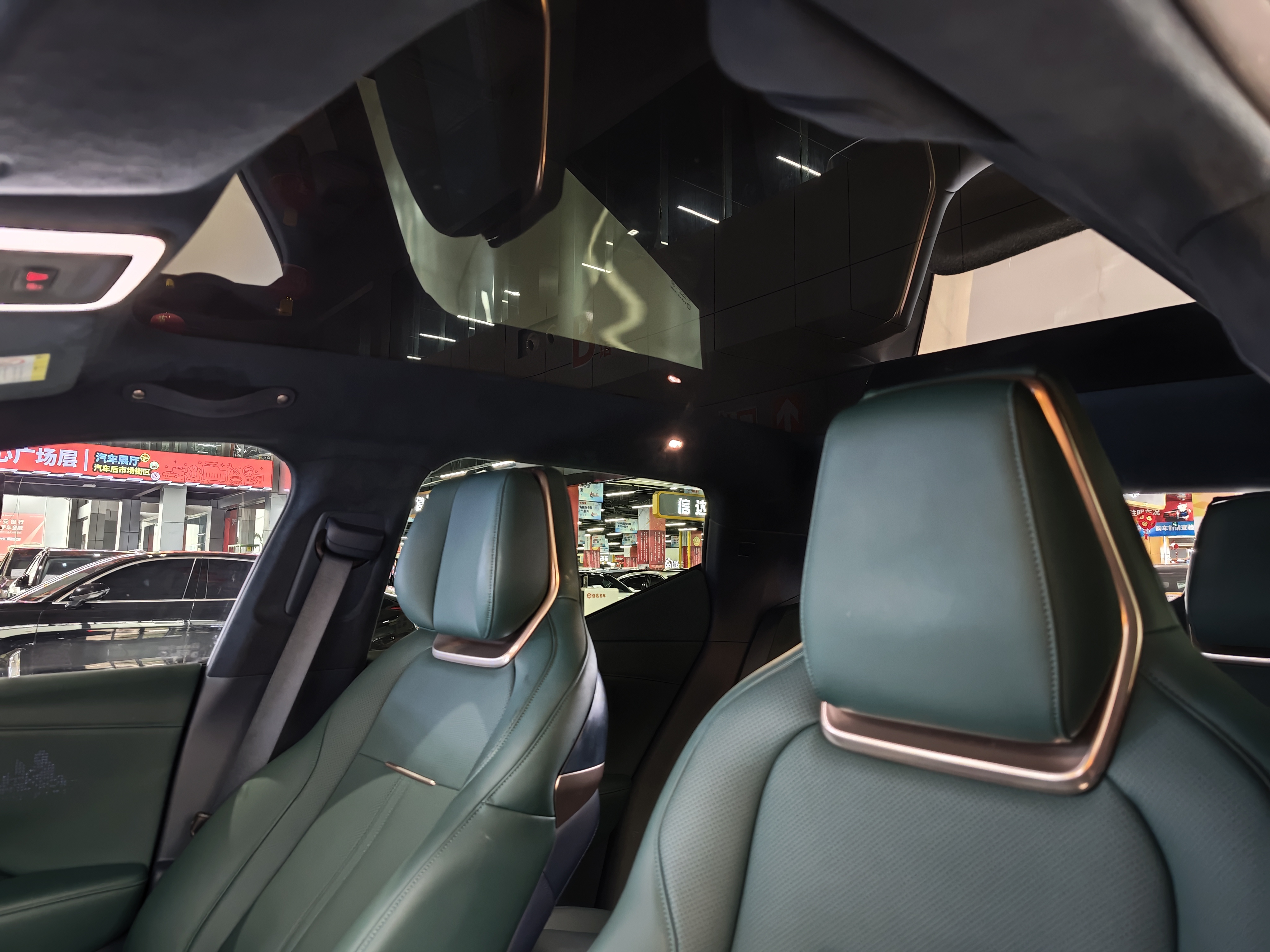 极氪 极氪X 2023 汽车图片 #9