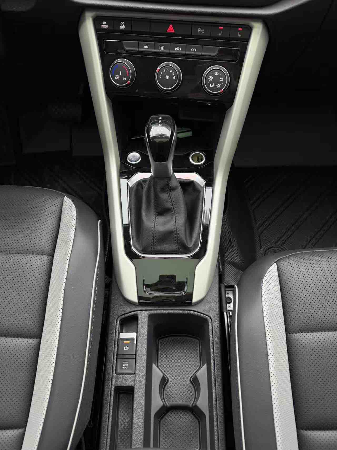 T-Roc 2023 #9 T-Roc 2023 car image #9