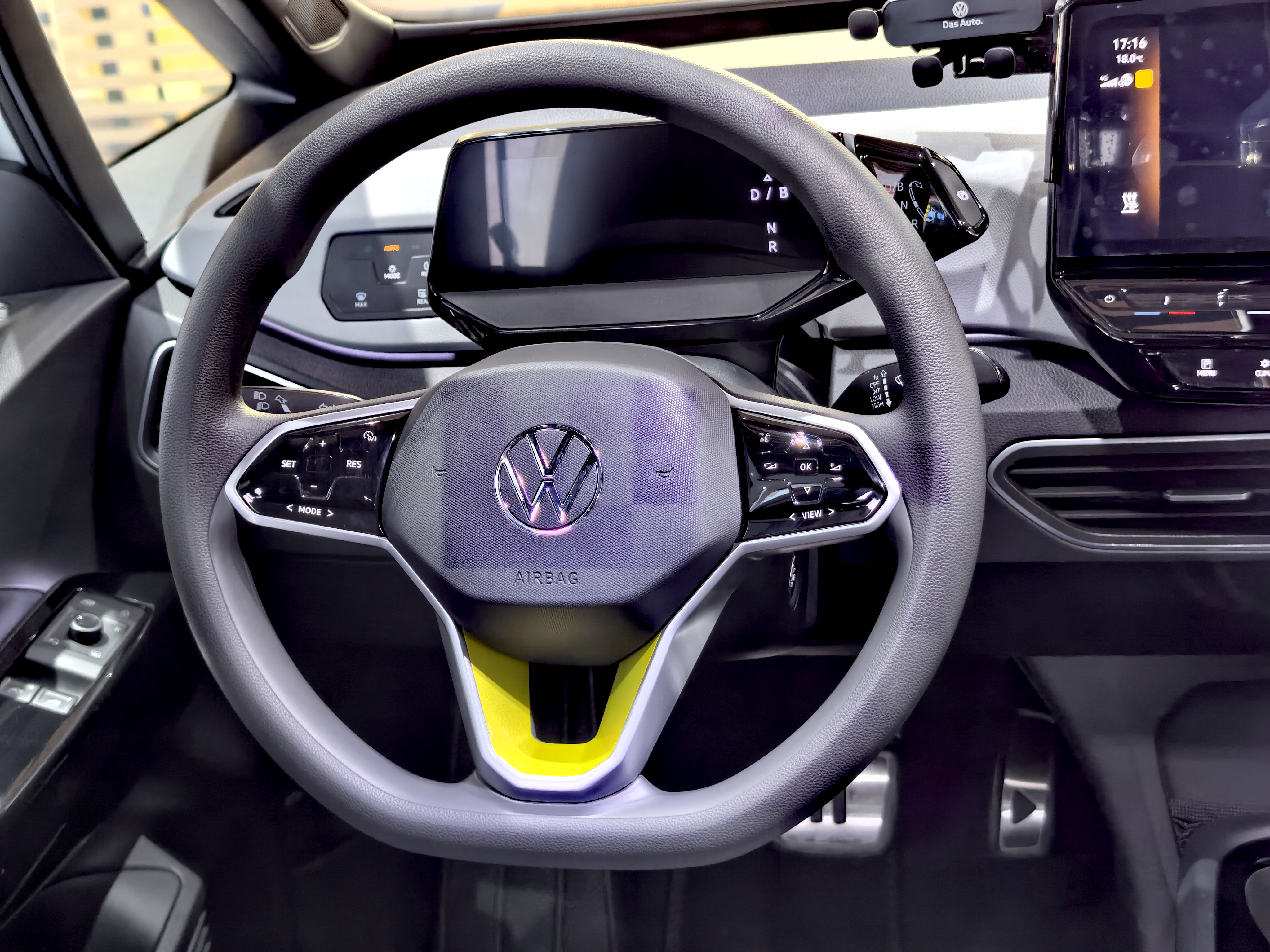 Volkswagen ID.3 2023 #9 Volkswagen ID.3 2023 car image #9