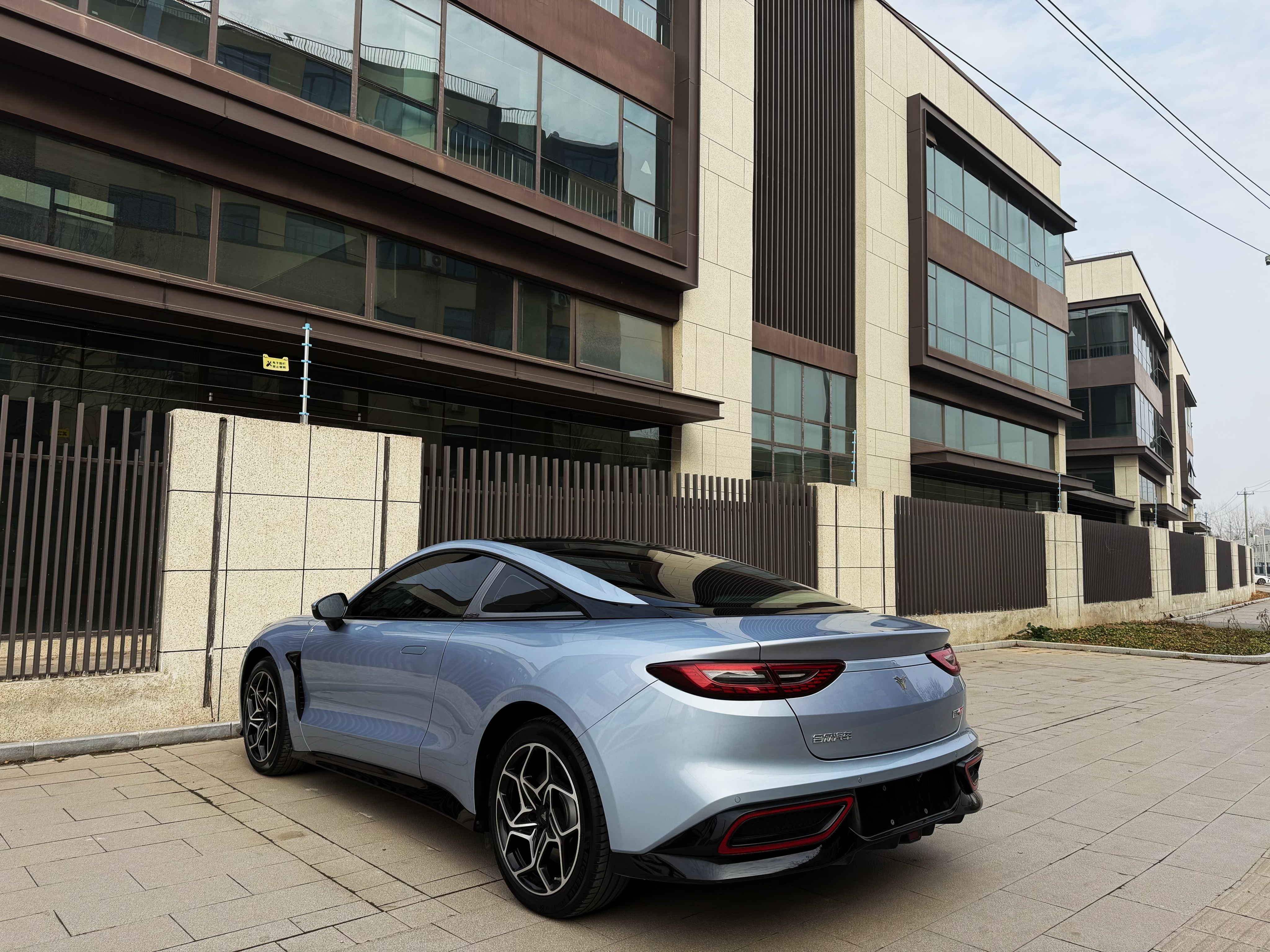 哪吒汽车 哪吒GT 2024 汽车图片 #9