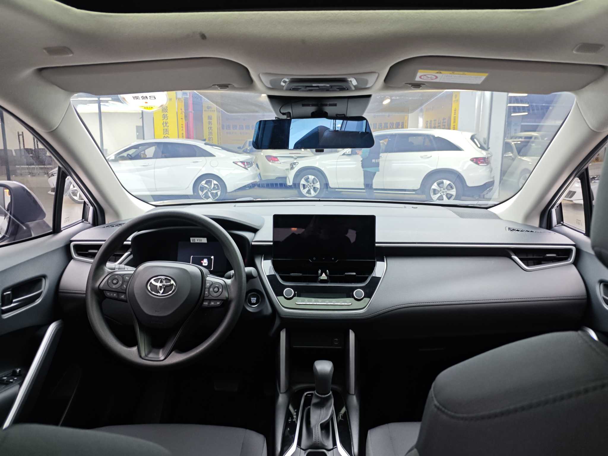 Corolla Cross 2024 car image #9