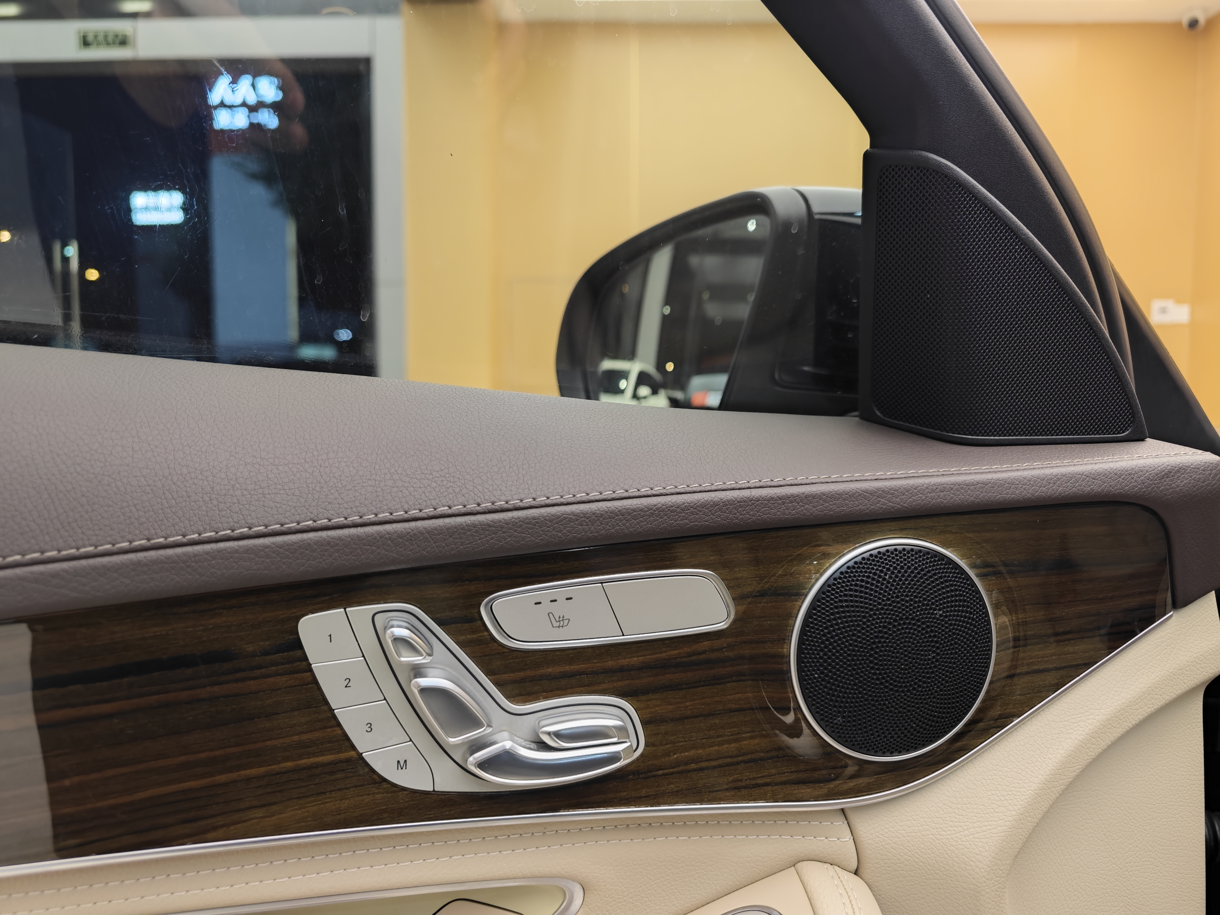 Mercedes-Benz C Class 2015 car image #9