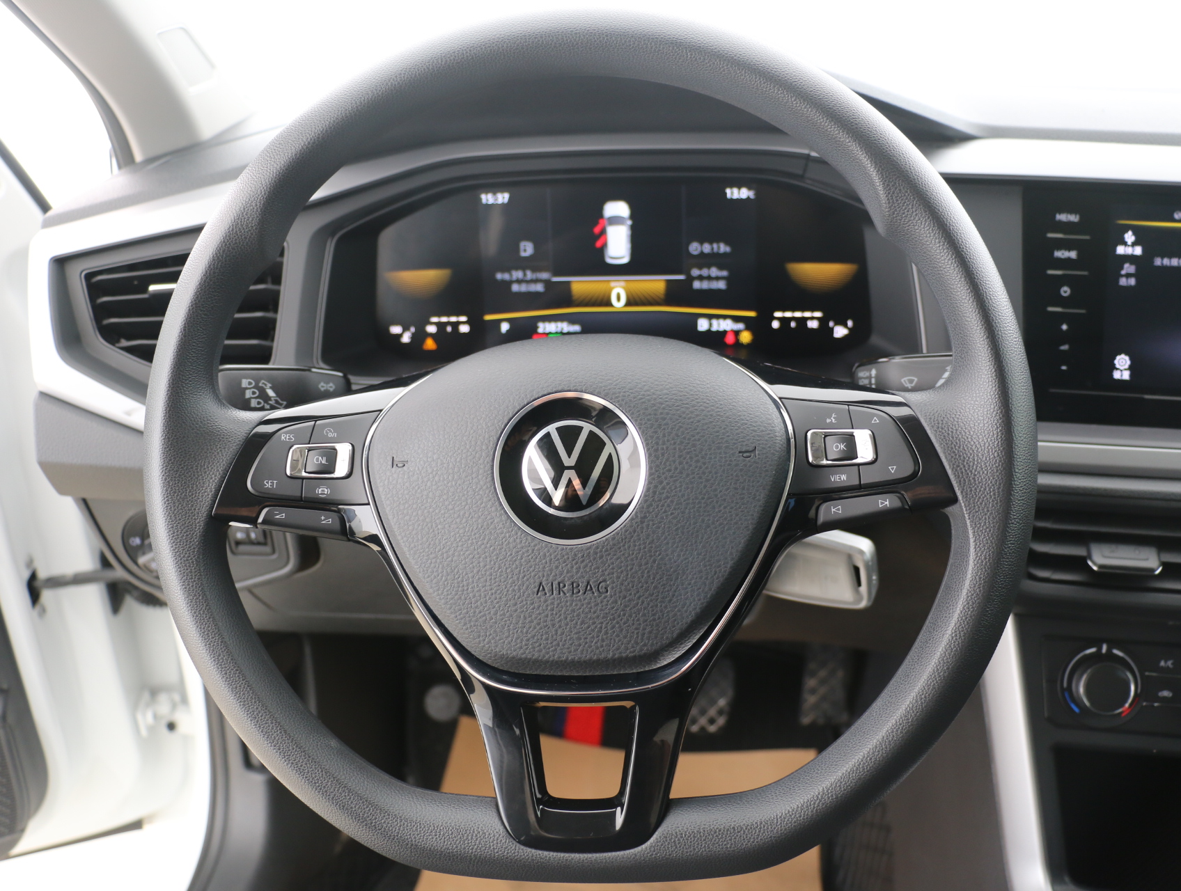 Volkswagen Polo 2023 car image #9