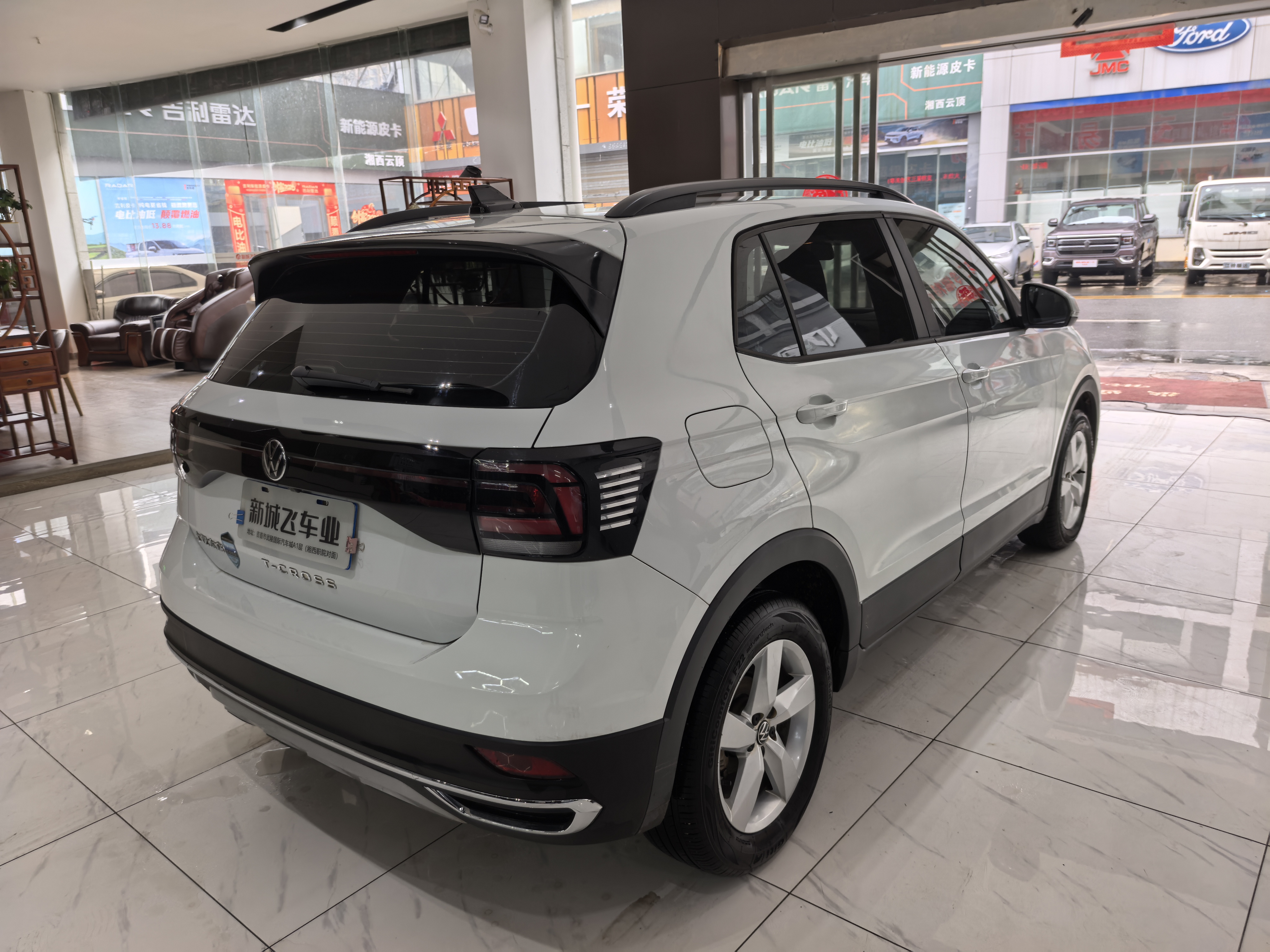 Volkswagen T-Cross 2023 car image #9