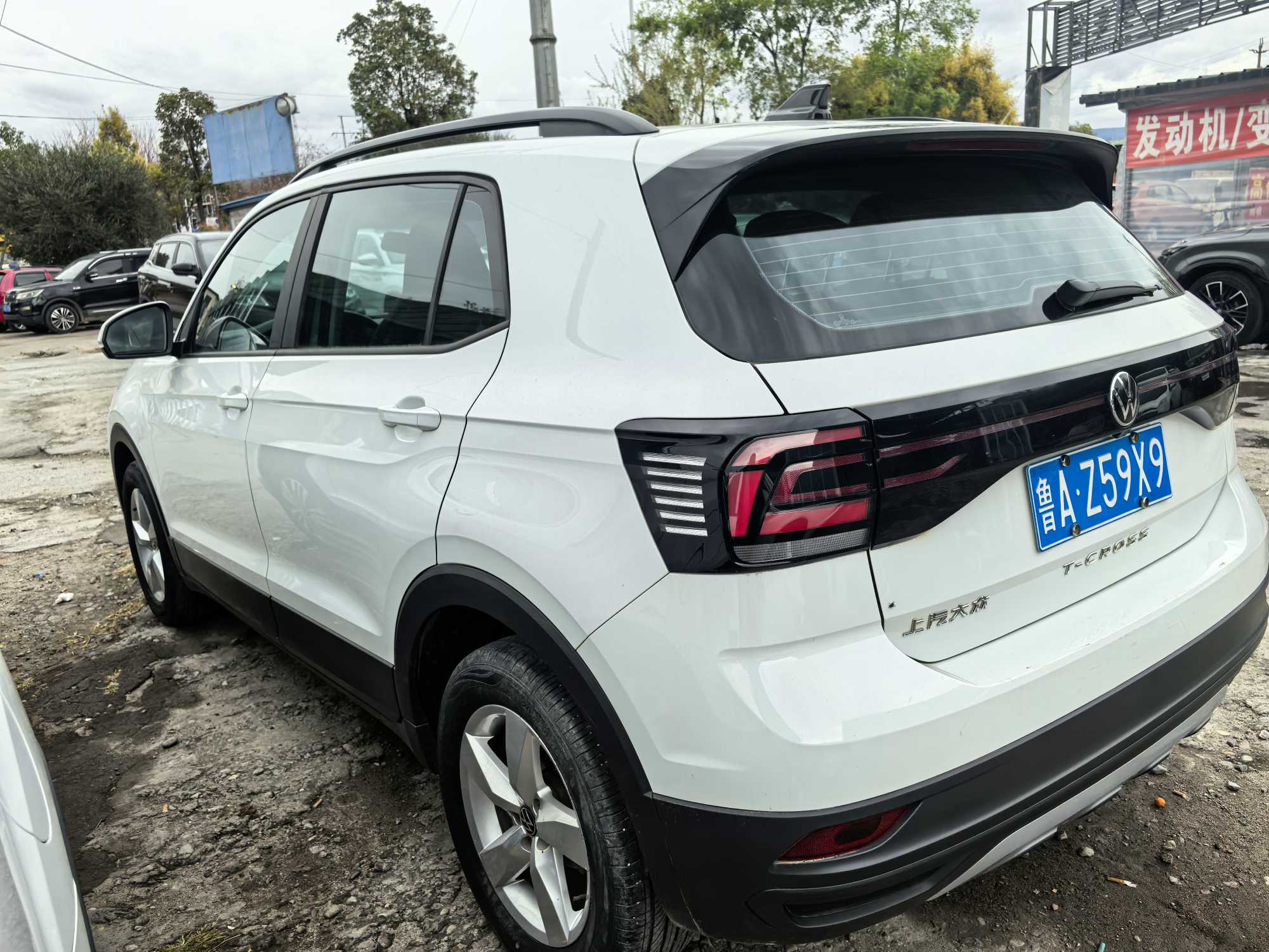 Volkswagen T-Cross 2023 car image #9