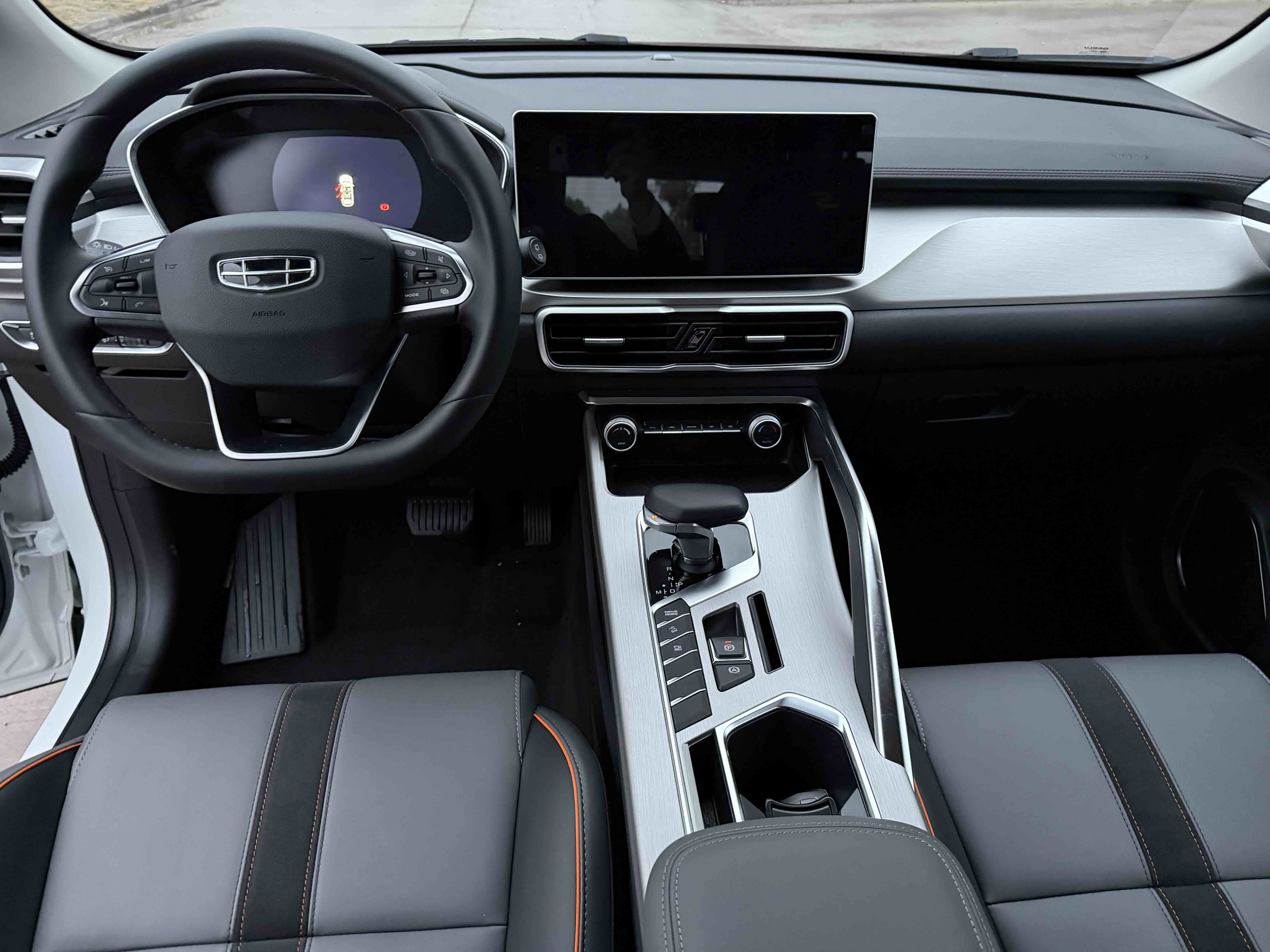 GEELY Coolray 2023 #9 GEELY Coolray 2023 car image #9